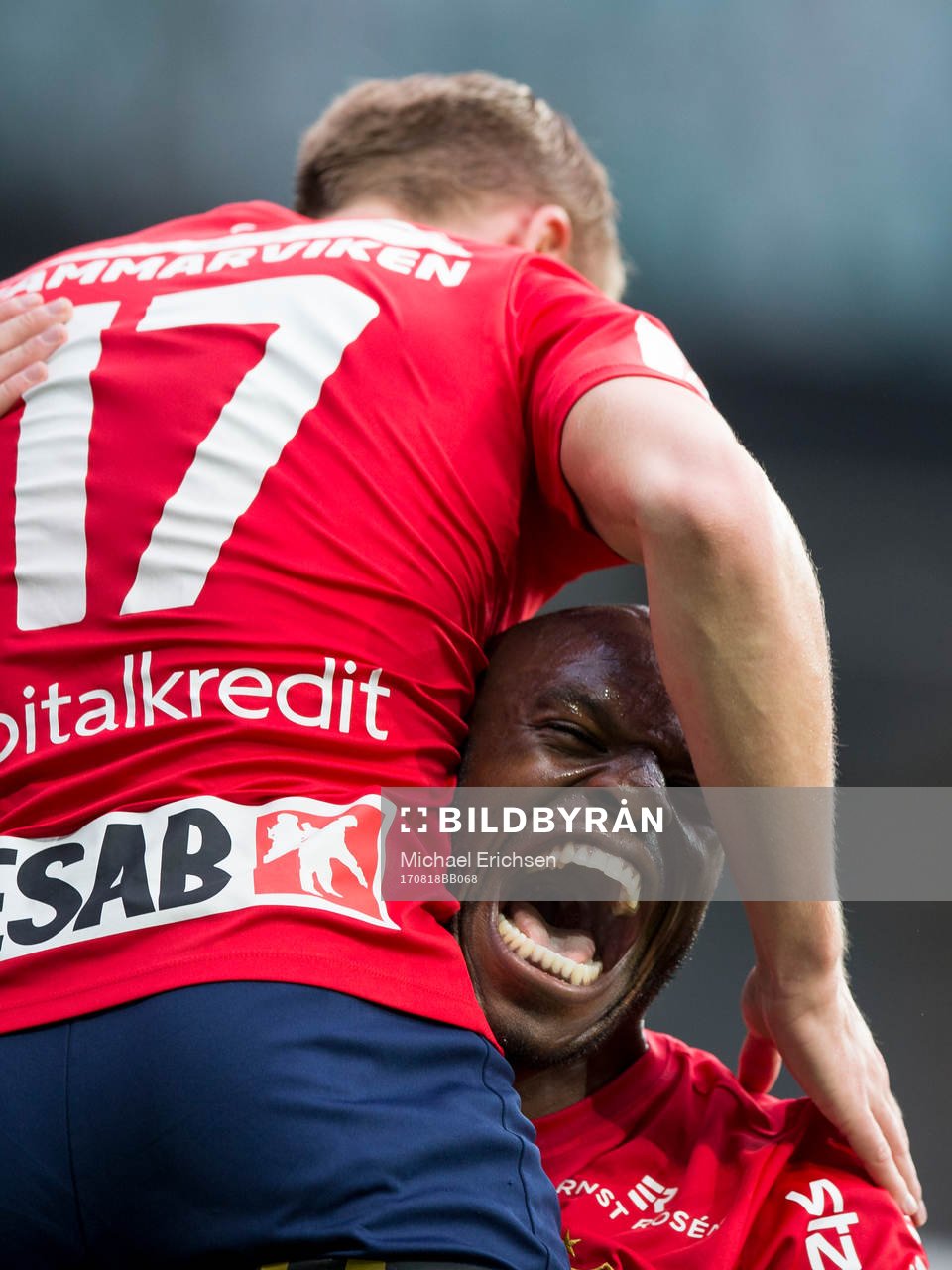 Örgrytes Emil Skogh jublar ihop med Hakeem Araba efter att ha gjort 1-0 under fotbollsmatchen i Superettan mellan Örgryte och Frej den 18 augusti 2017 i Göteborg.
