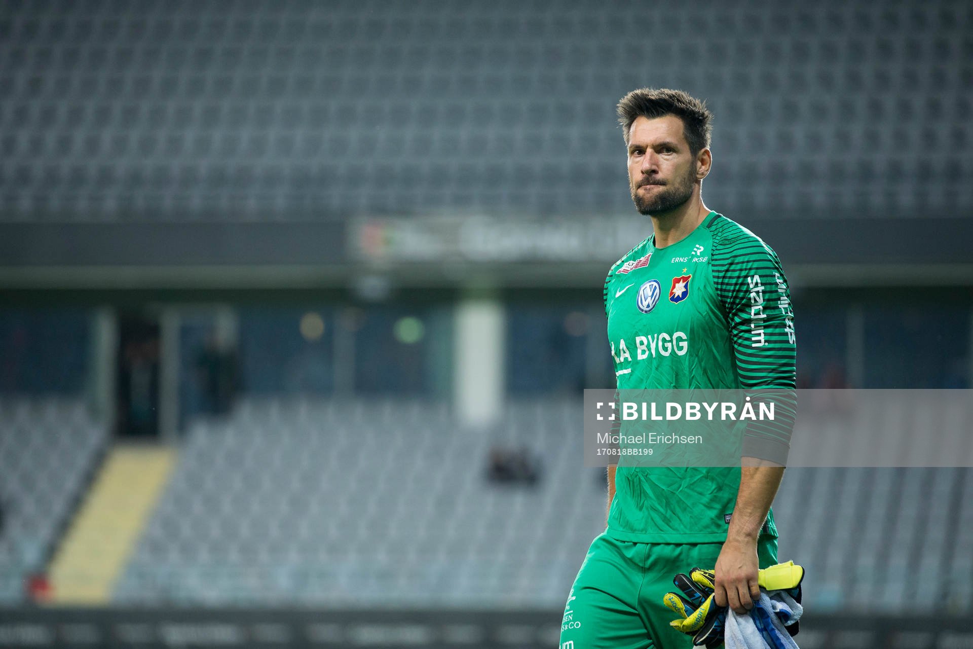 Örgrytes målvakt Stojan Lukic deppar