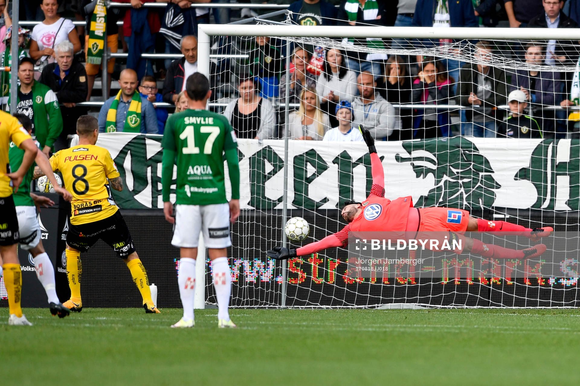 Elfsborgs Samuel Holmén gör 0-1 på straff