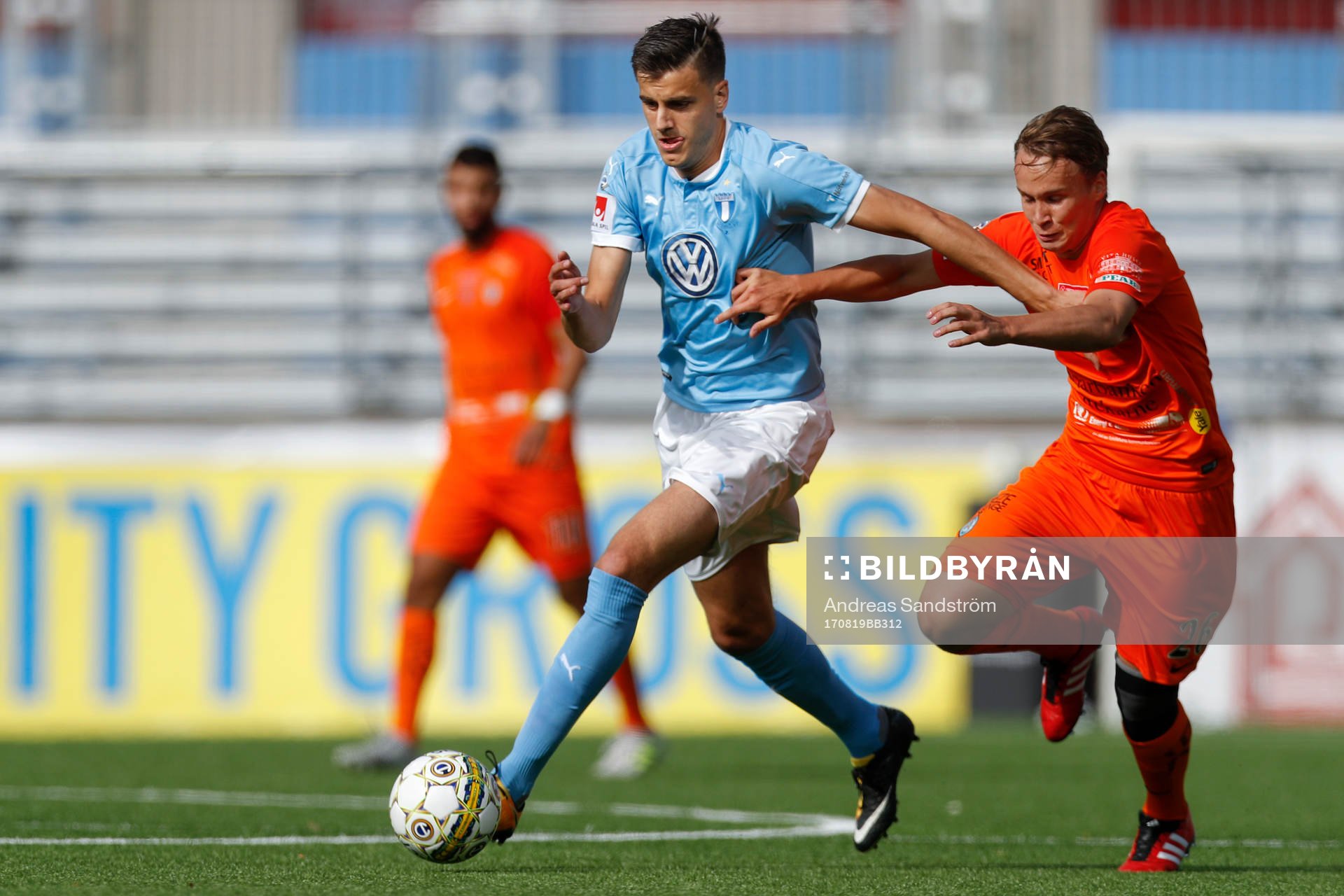 Malmö FFs Alexander Jeremejeff och AFC Eskilstunas Robert