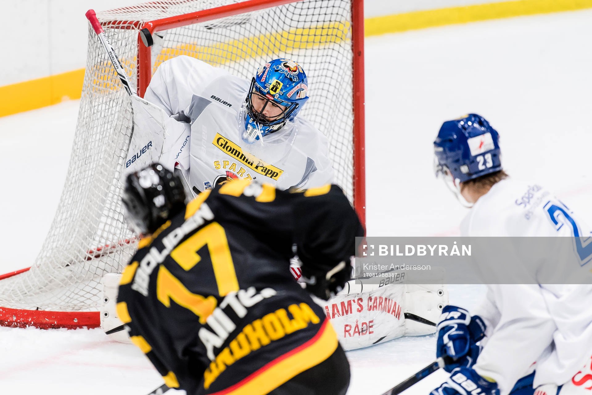 Skellefteås Pär Lindholm träffar kryssribban