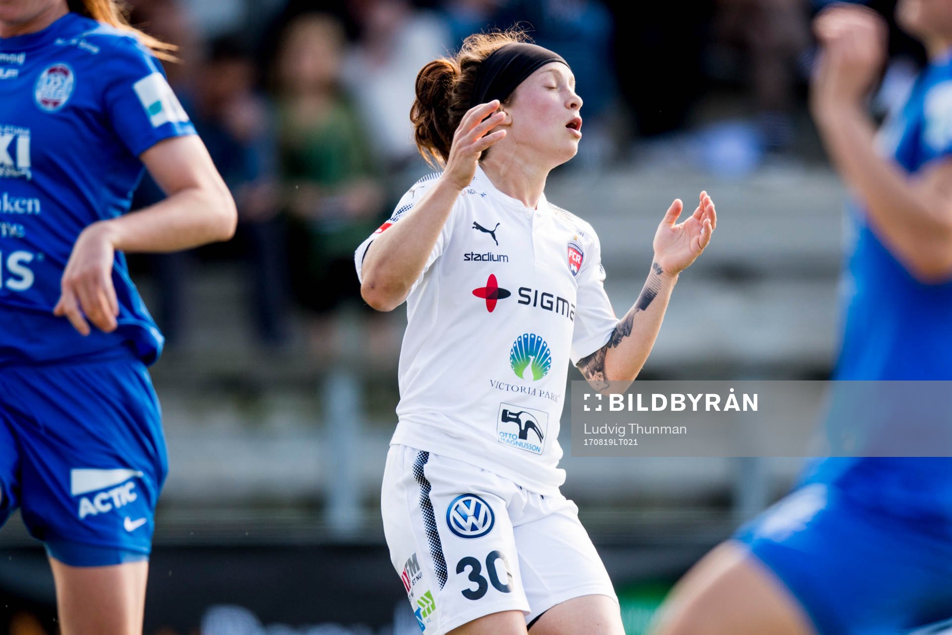 Rosengårds Ella Masar McLeod deppar