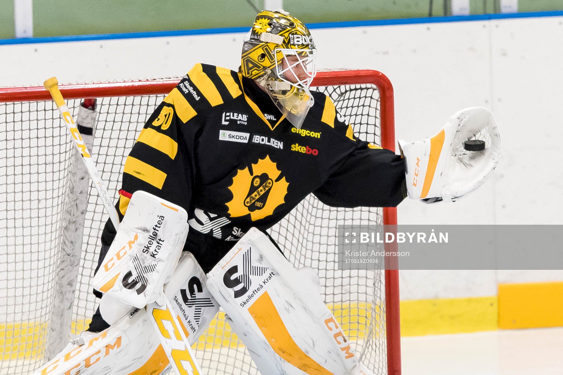 Skellefteås målvakt Gustaf Lindvall före en