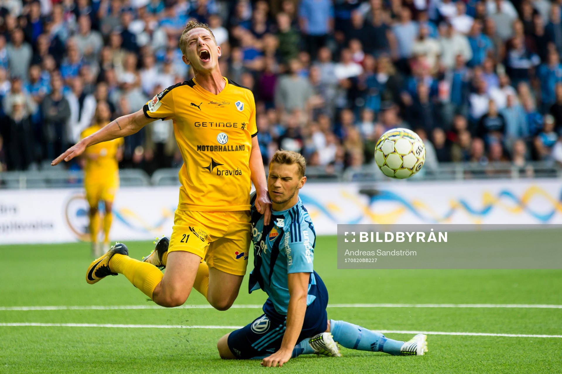 Halmstads Andreas Bengtsson skriker