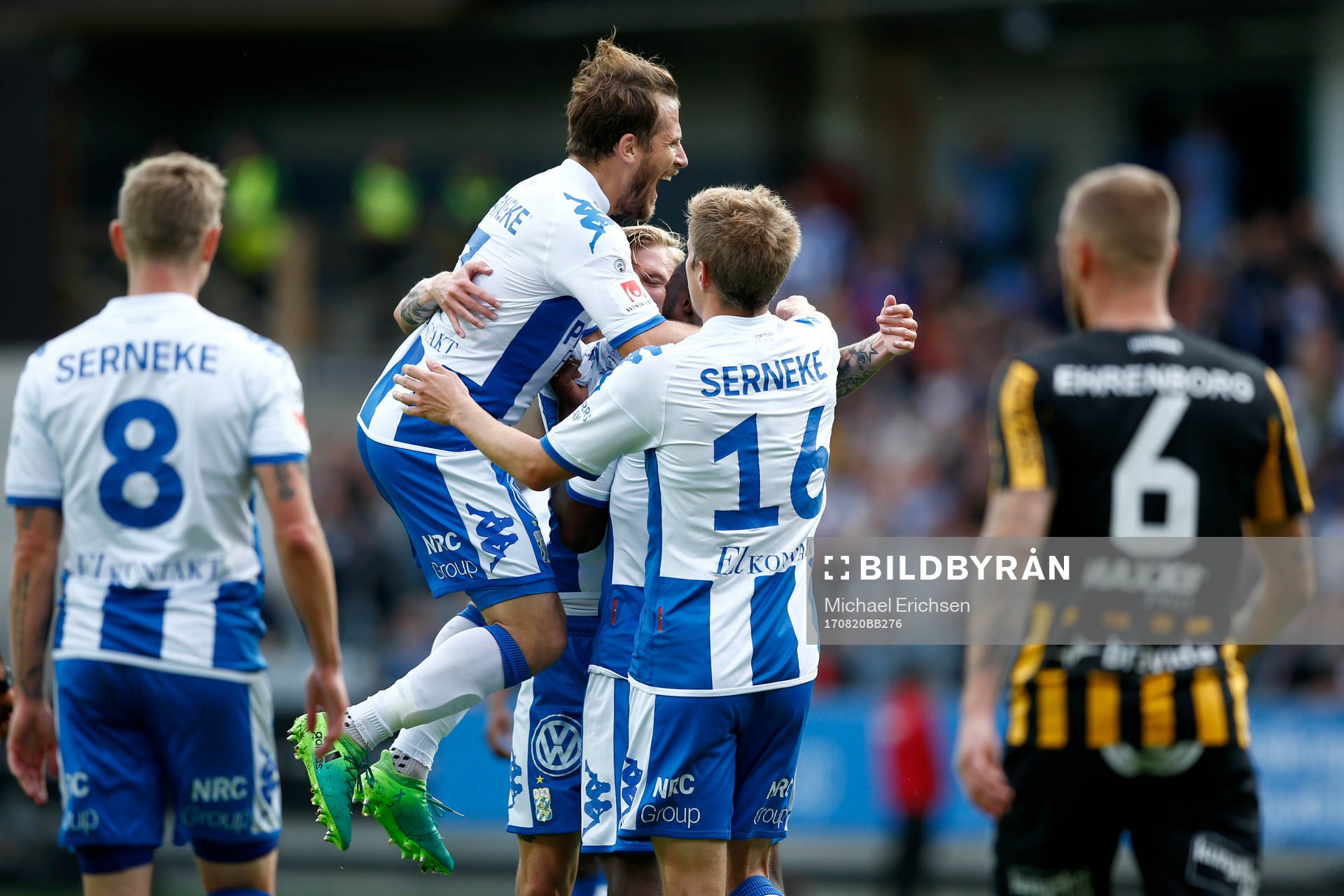 IFK Göteborgs Sebastian Eriksson gör 1-0 och jublar med