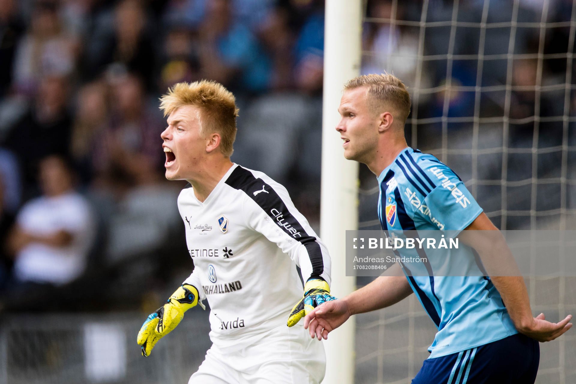 Halmstads målvakt Isak Pettersson och Djurgårdens Gustav