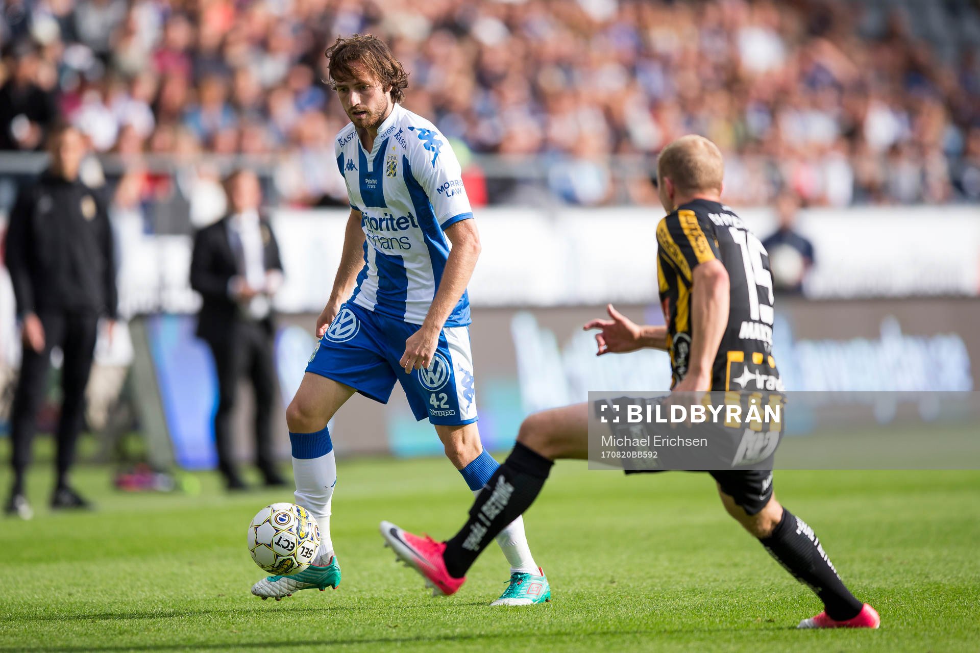 IFK Göteborgs Mikkel Diskerud mot Häckens Kari Arkivuo
