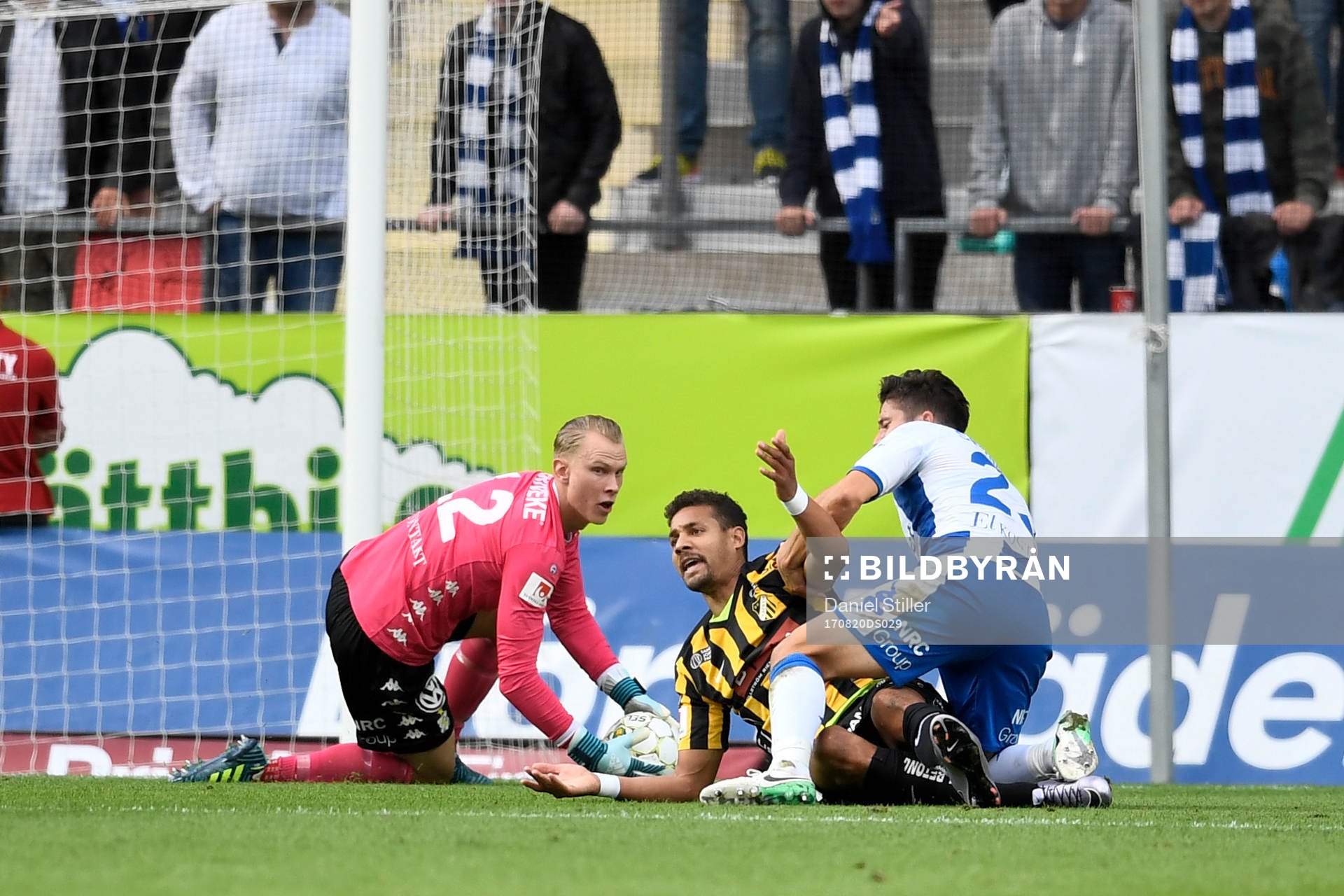 Häckens Mathias Ranégie i diskussioner med IFK Göteborgs