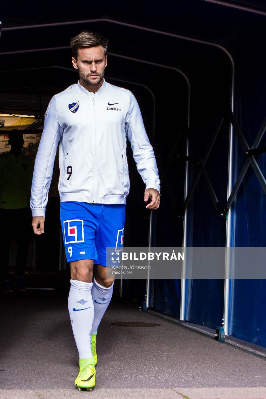 Norrköpings Johannes Vall innan fotbollsmatchen i