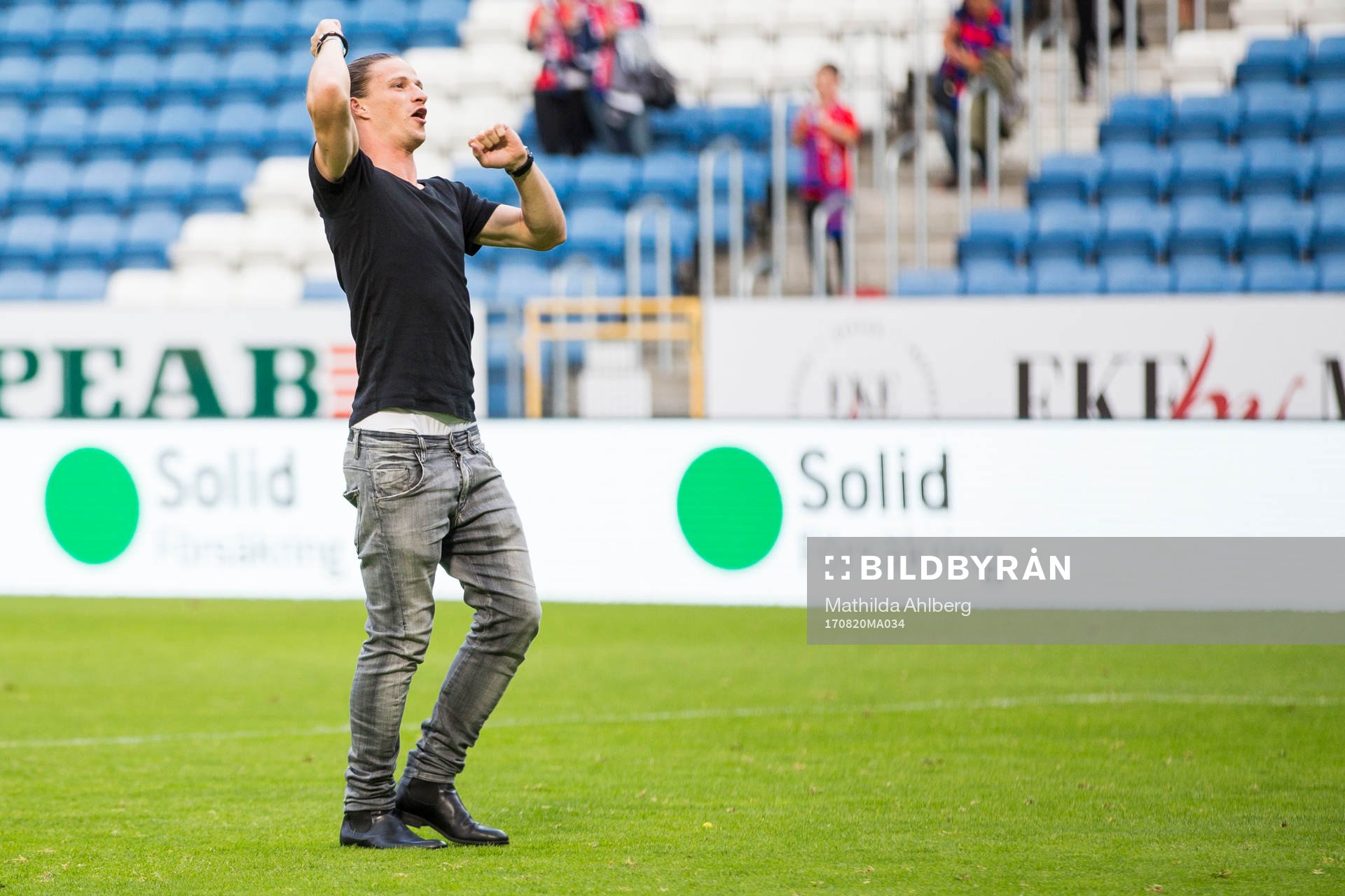 Helsingborgs Jesper Lange jublar på plan efter en fotbollsmatch mellan Helsingborg och GAIS den 20 augusti 2017 i Helsingborg.