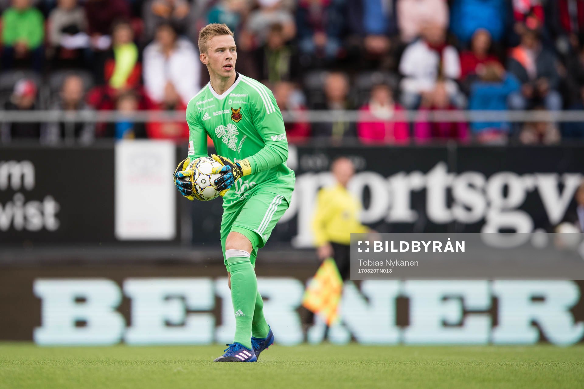 Östersunds målvakt Andreas Andersson