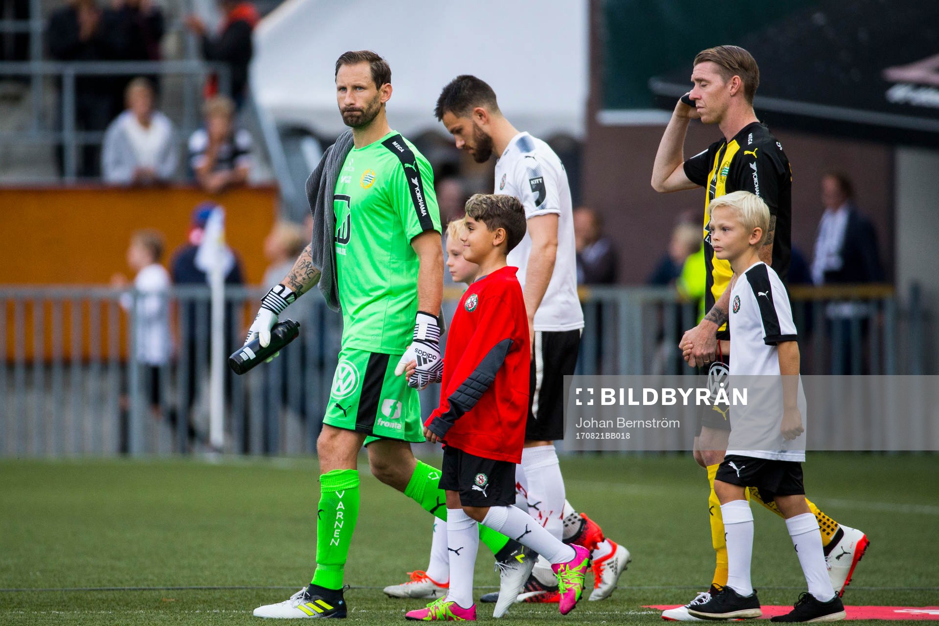 Hammarbys målvakt Johan Wiland gör entré