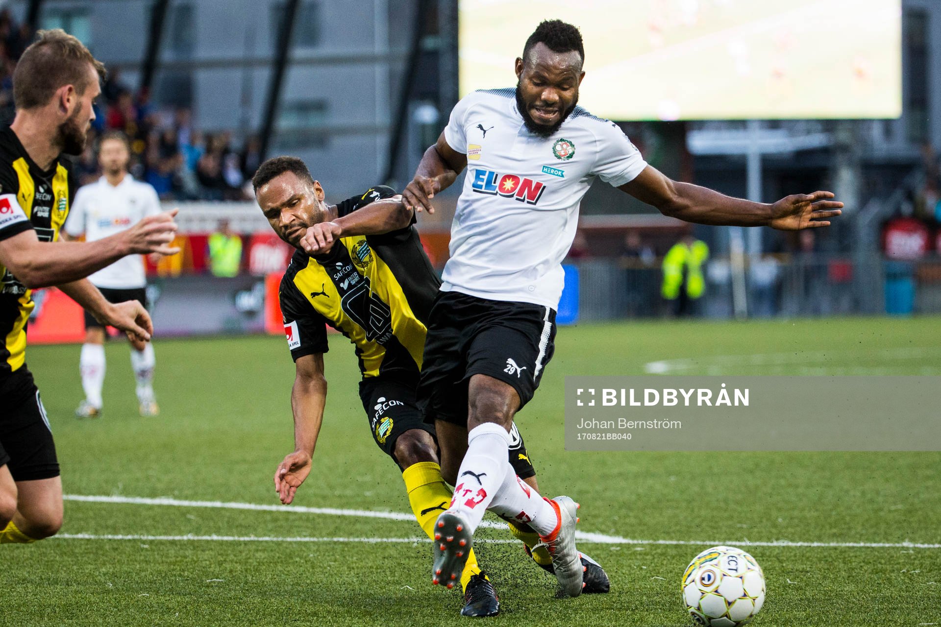 Örebros Michael Junior Omoh