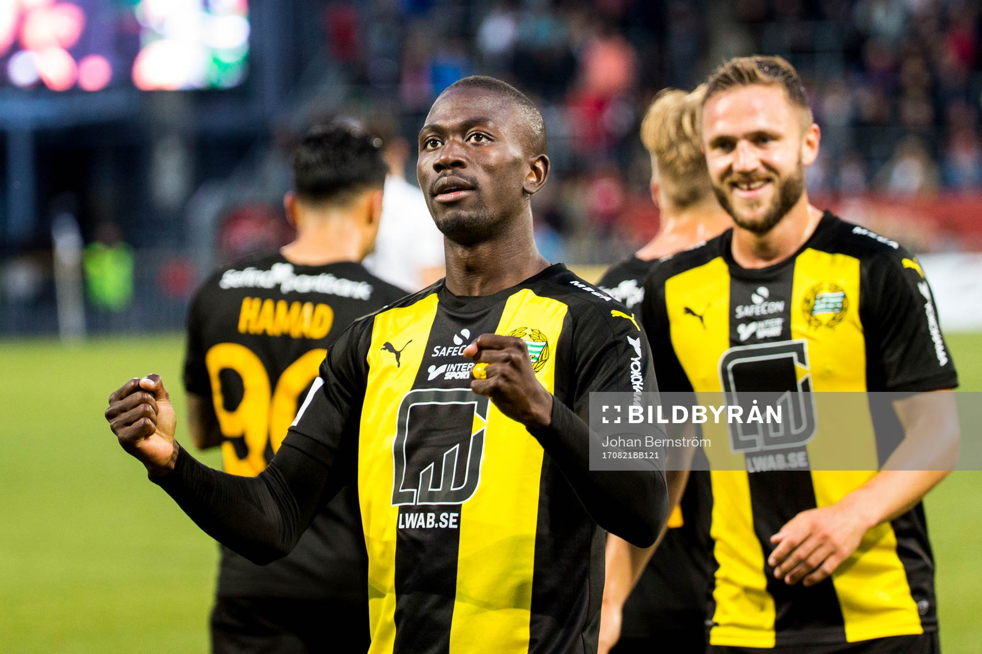Hammarbys Pa Amat Dibba jublar efter sitt 3-0 under fotbollsmatchen i Allsvenskan mellan Örebro och Hammarby den 21 augusti 2017 i Örebro.
