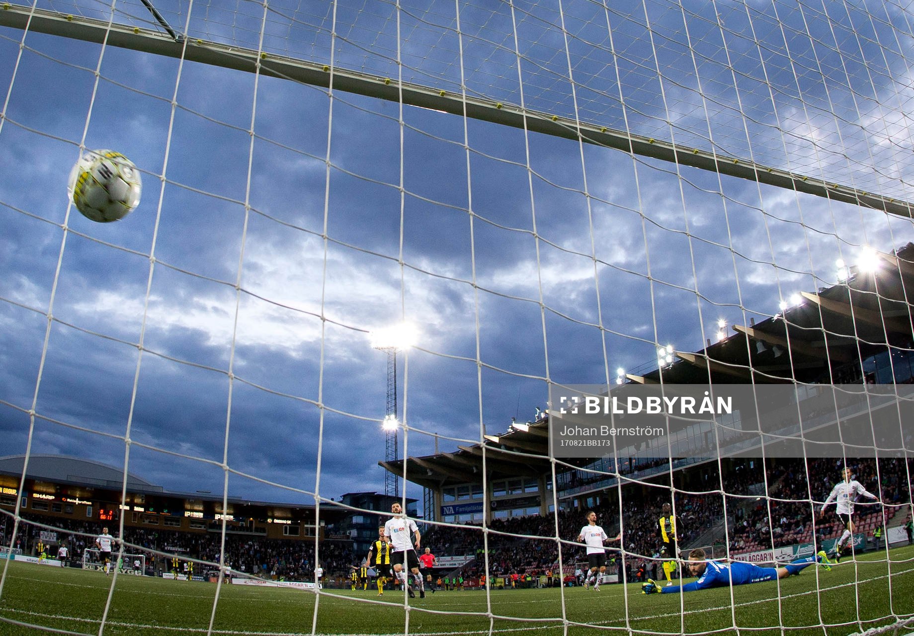 Hammarbys Pa Amat Dibba gör 0-3 och Örebros målvakt