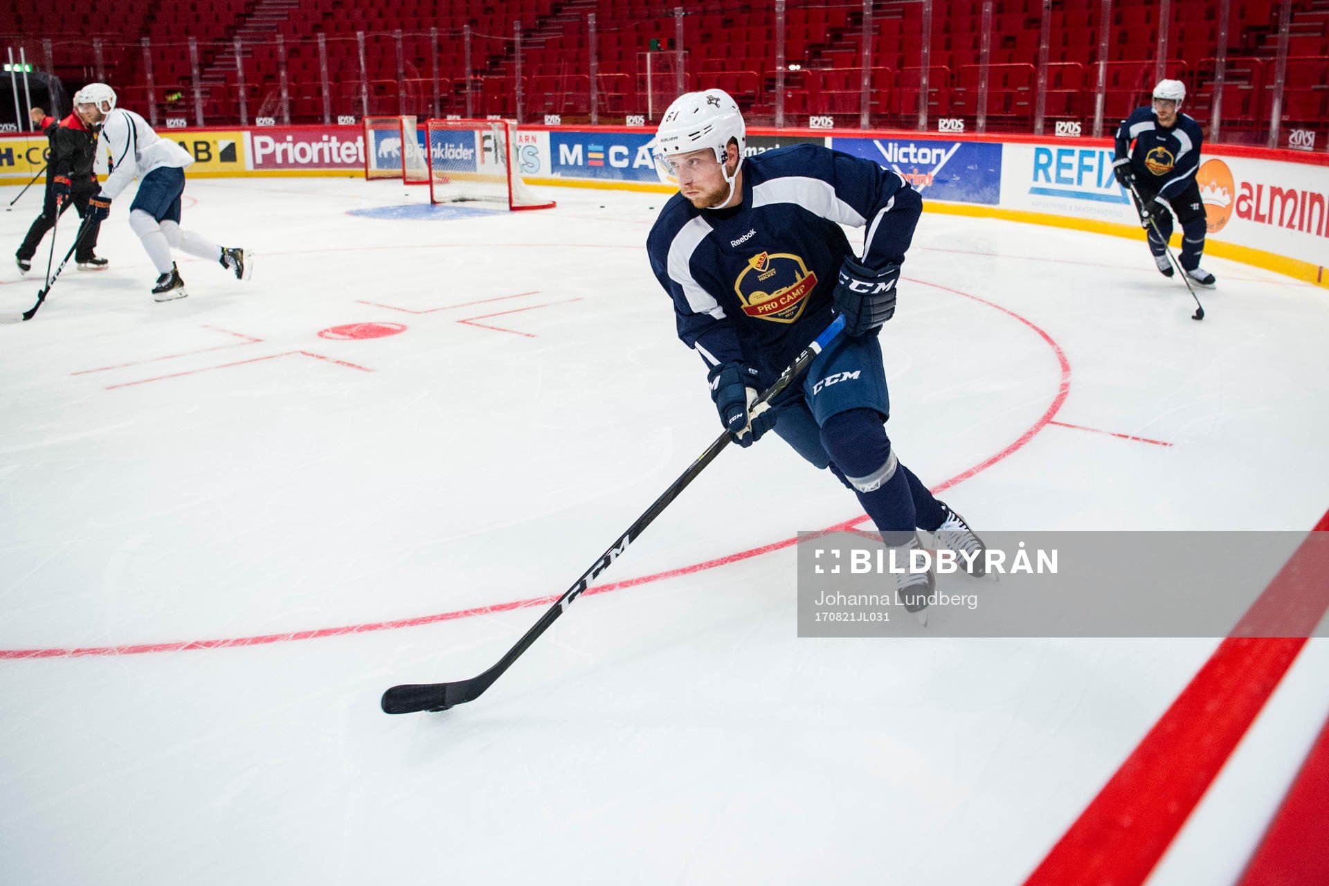 Floridas Linus Hultström deltar i en träning