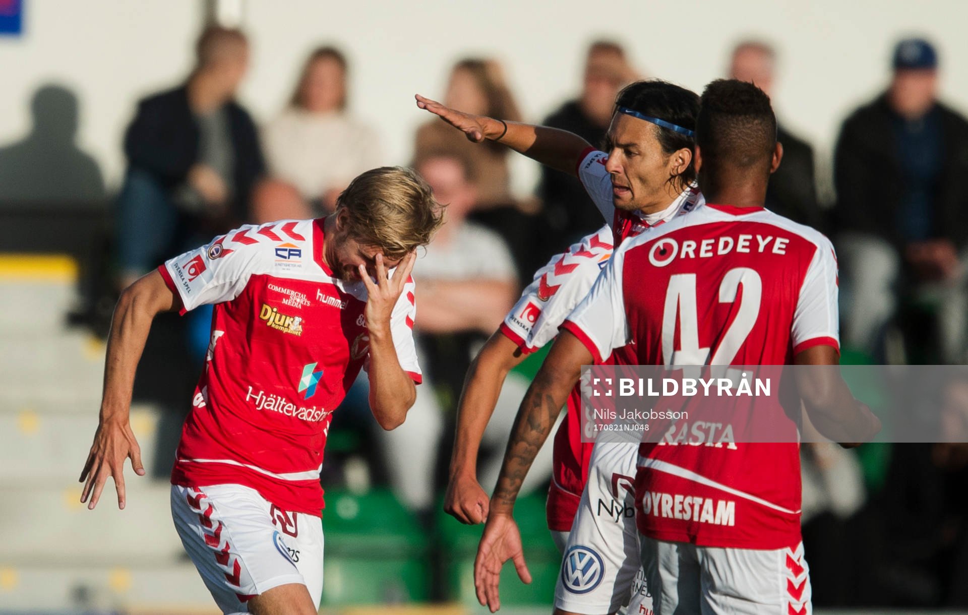Kalmars Jonathan Ring jublar