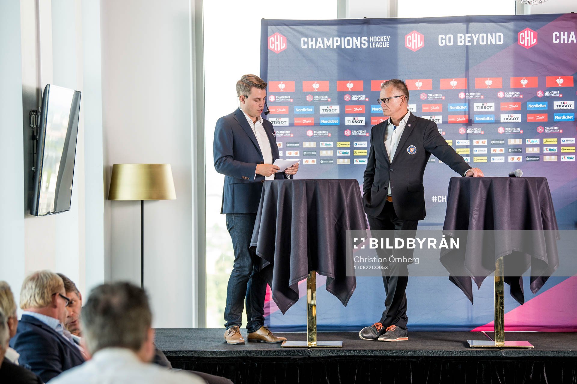 Konferencieren Christian Winnberg och Växjö Lakers Stefan