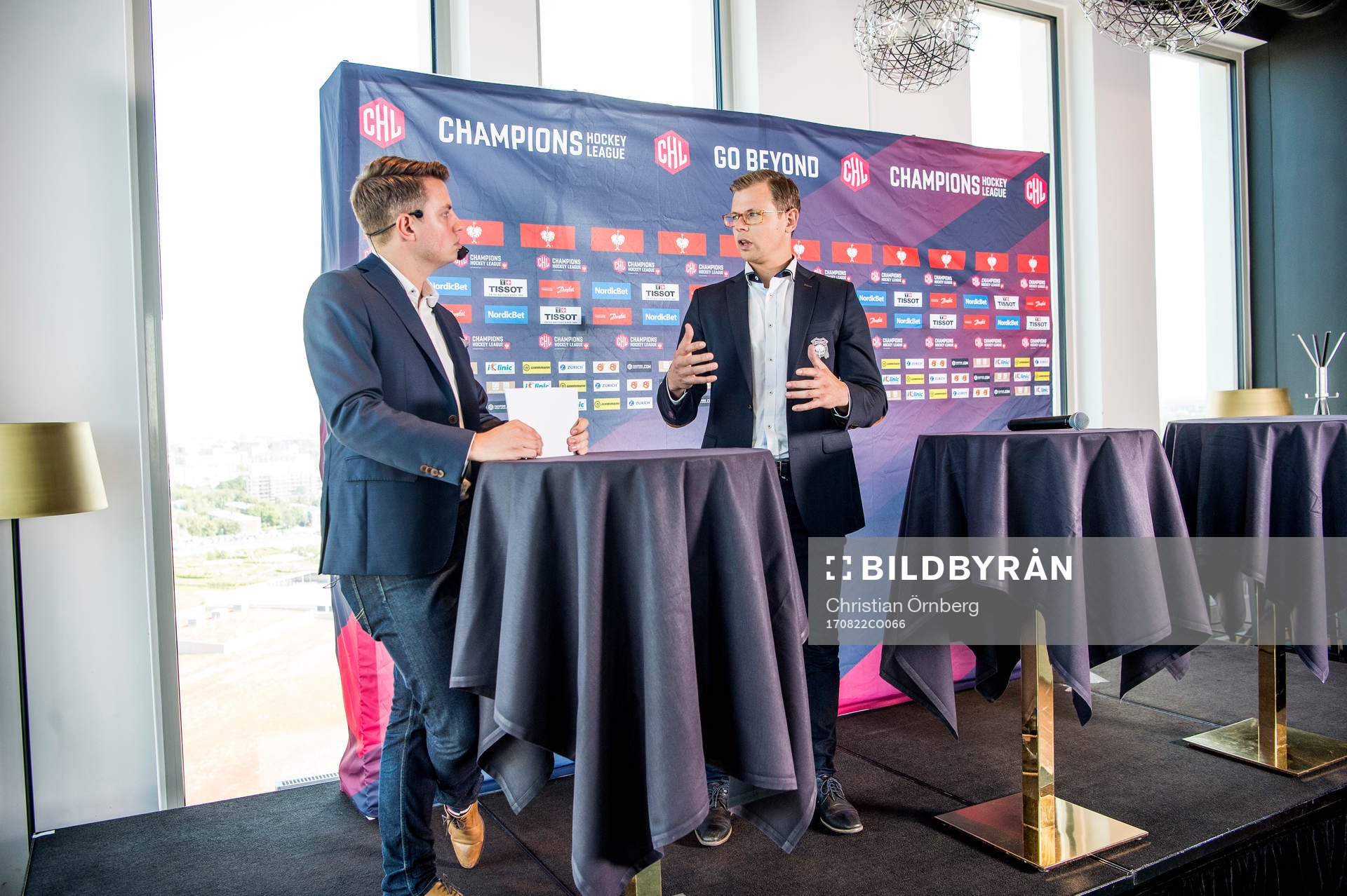 Konferencieren Christian Winnberg och Malmö Redhawks
