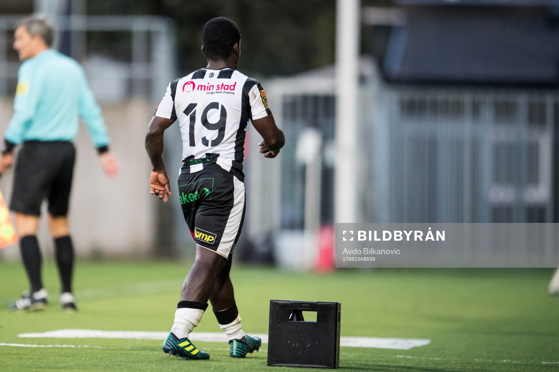 Landskronas Thierry Zahiu lämnar planen