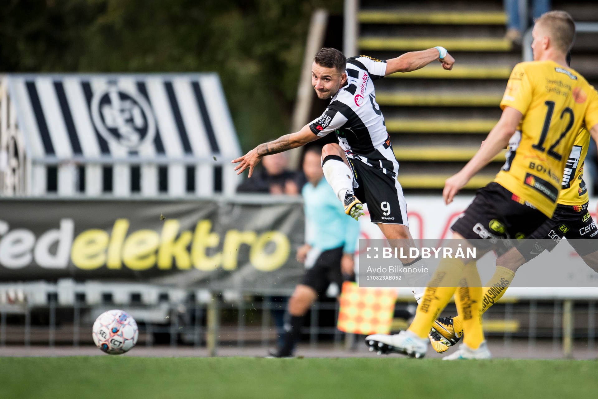 Landskronas Filip Pivkovski skjuter