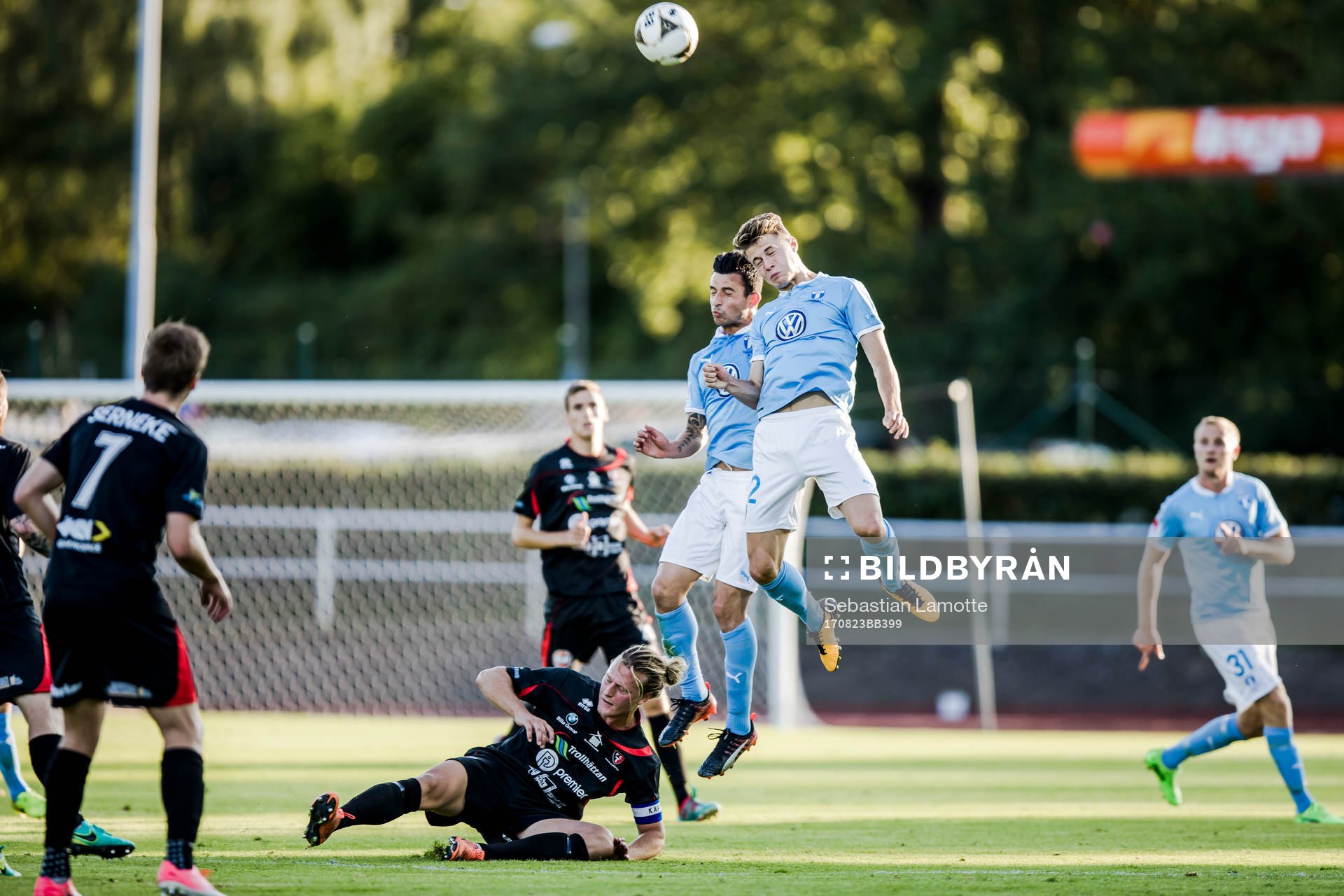 Malmö FFs Mattias Svanberg (h)och Behrang Safari (v)