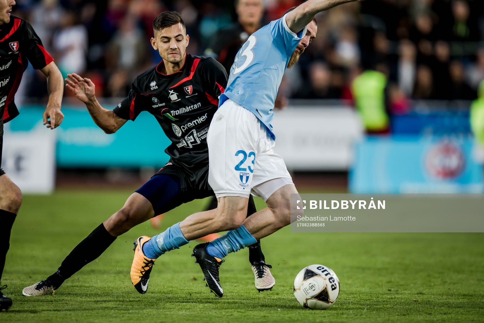 Trollhättans Anton Agrest och Malmö FFs Jo Inge Berget