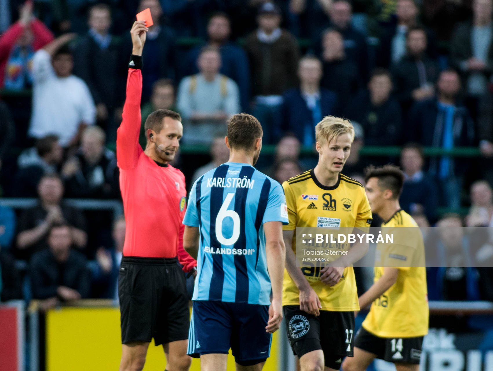 Gamla Upsalas Johannes Bolin får rött kort