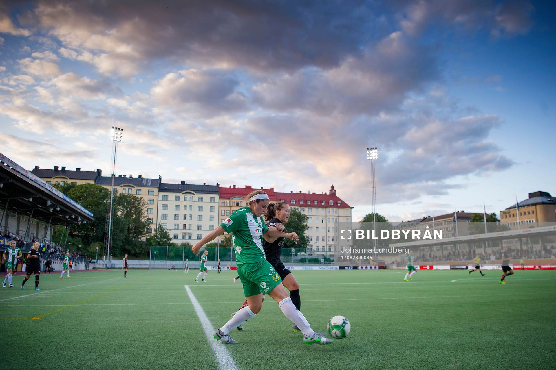 Hammarbys Murielle Tiernan och Göteborgs Elin Landström
