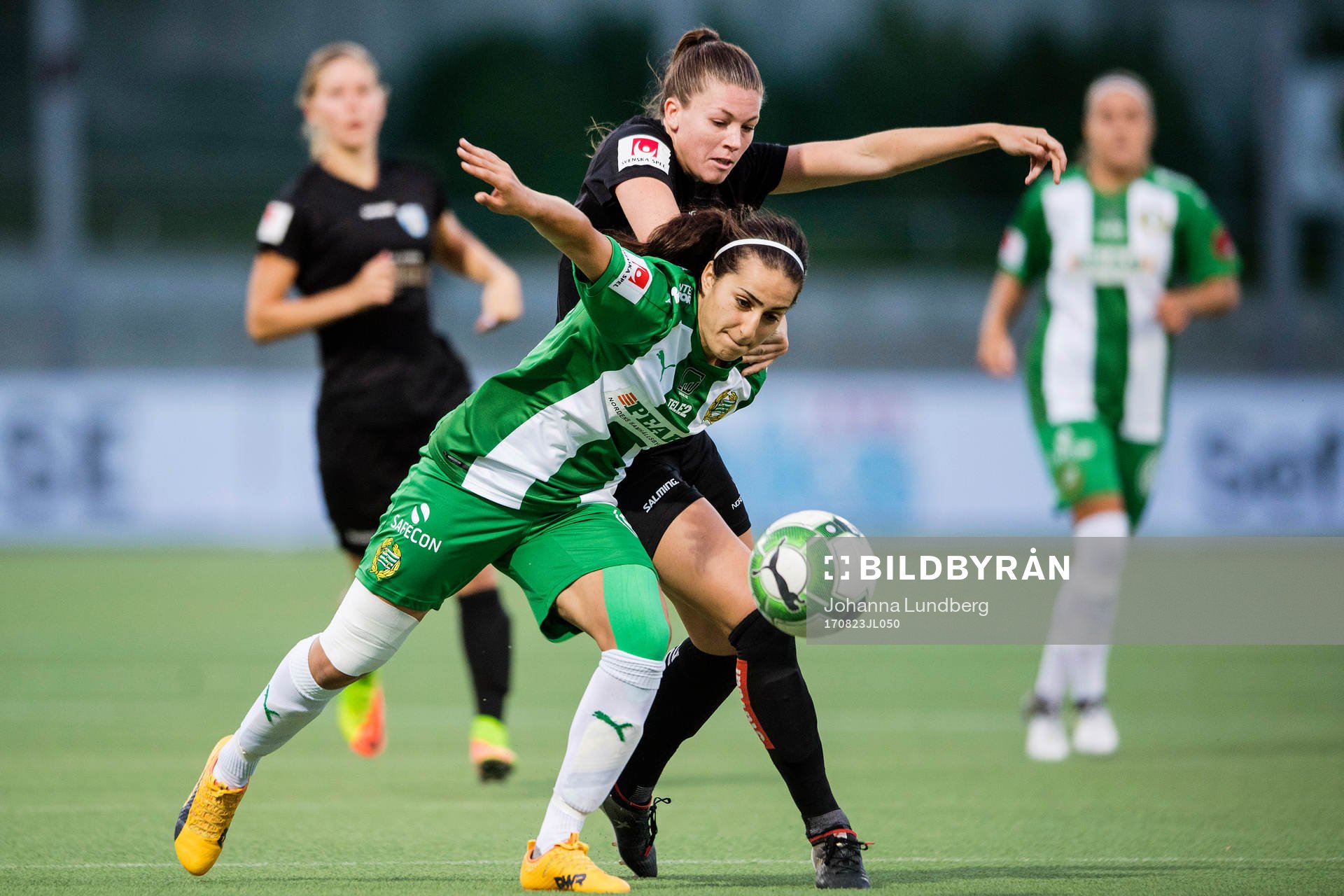 Hammarbys Murielle Tiernan  och Göteborgs Pauline