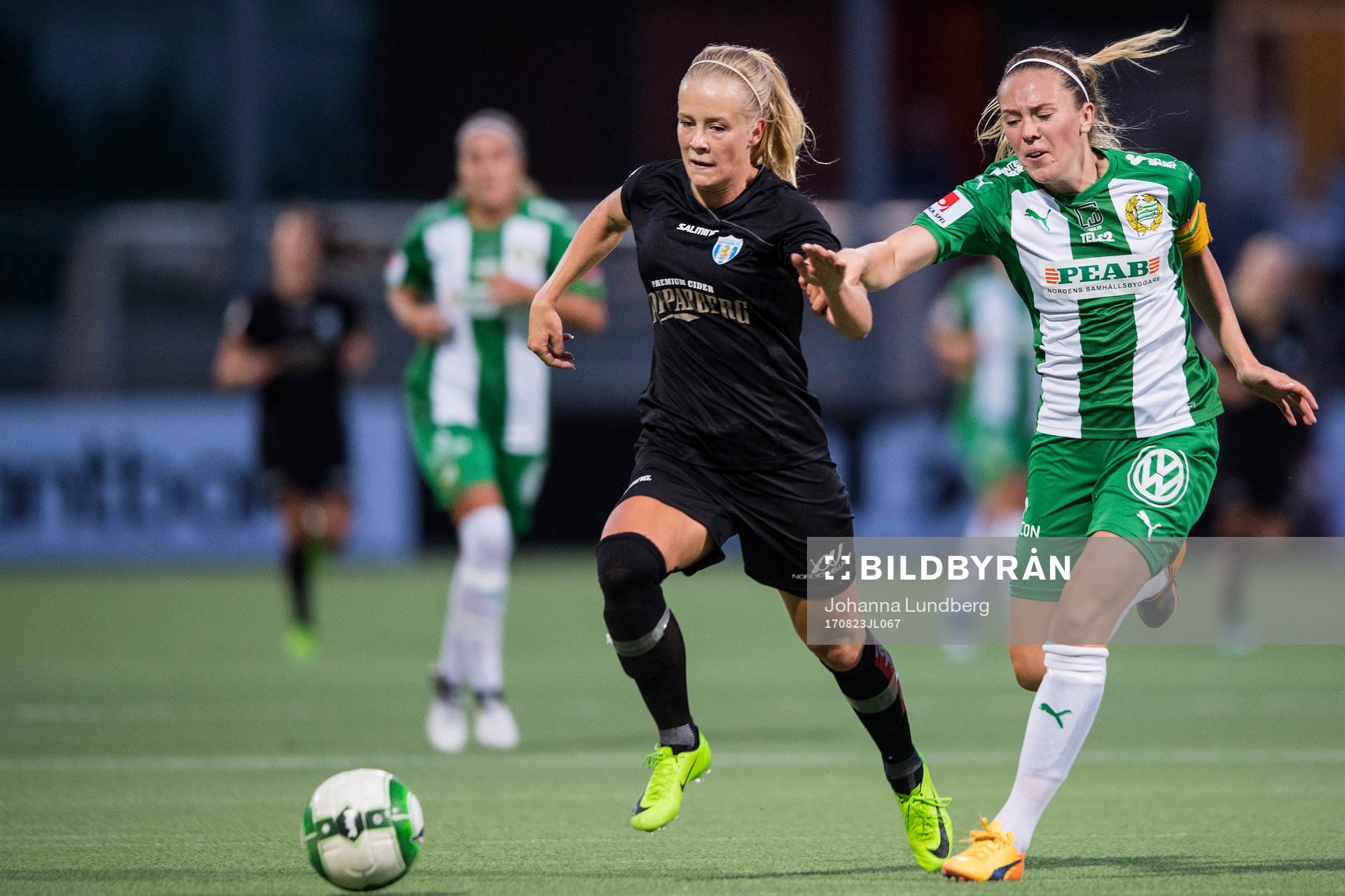 Göteborgs Adelina Engman och Hammarbys Cathrine Dahlström