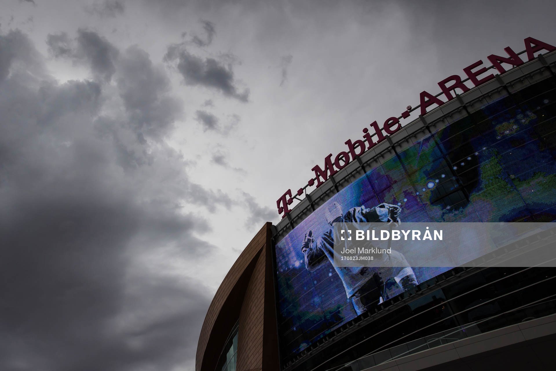 Exteriör av T-Mobile Arena, spelplats för det kommande