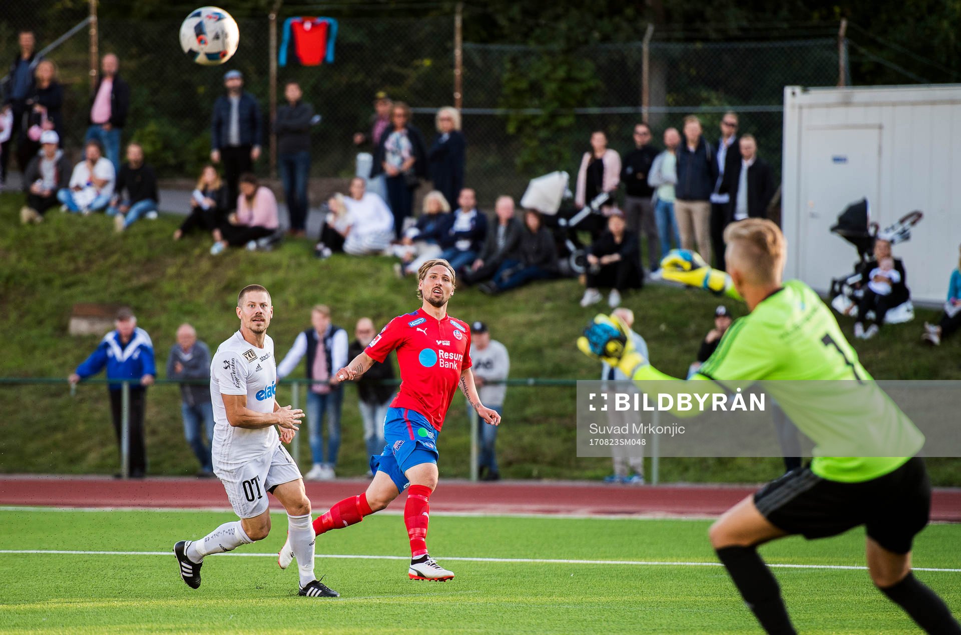 Helsingborgs Martin Christensen  gör 0-2 medan Oskarshamns