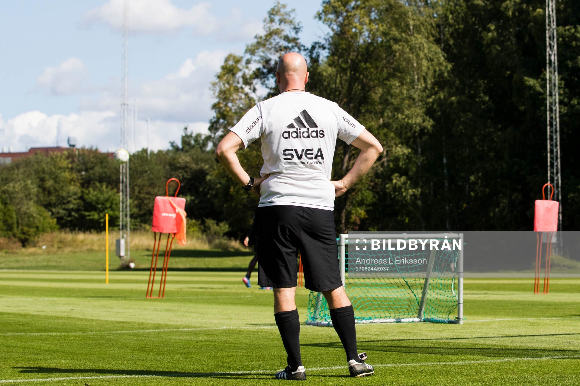 s assisterande tränare Peter Wennberg