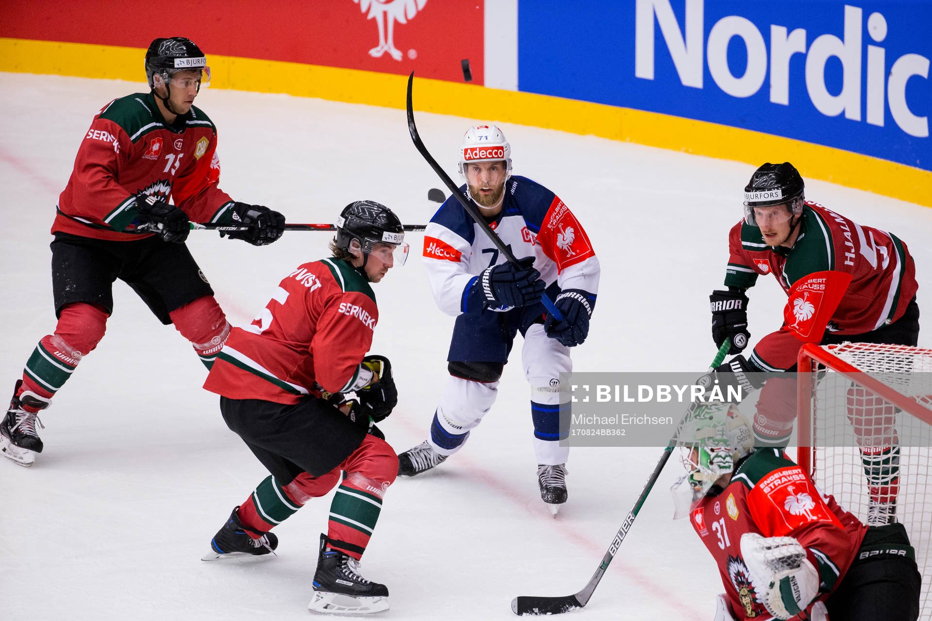 Zürichs Fredrik Pettersson med ett skottförsök