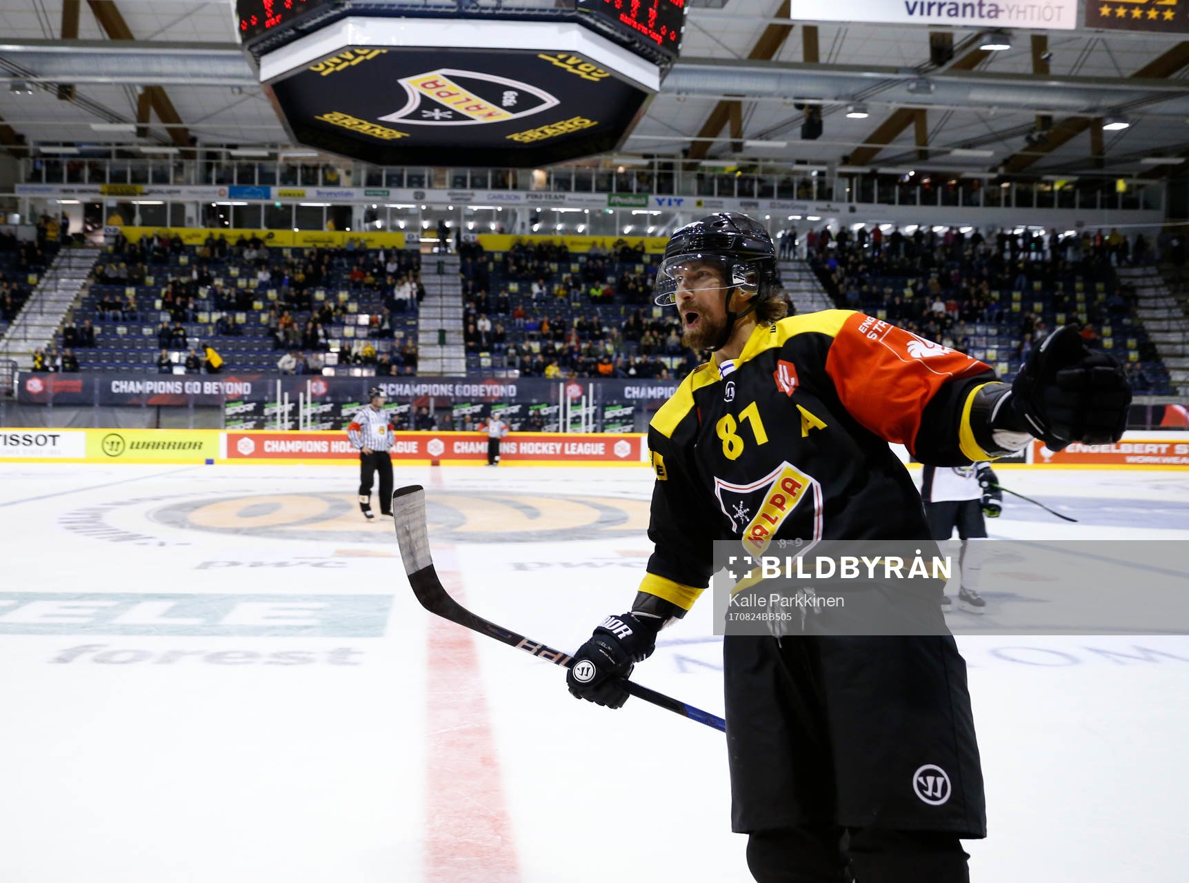Kai Kantola A, KalPa celebrating winning goal
