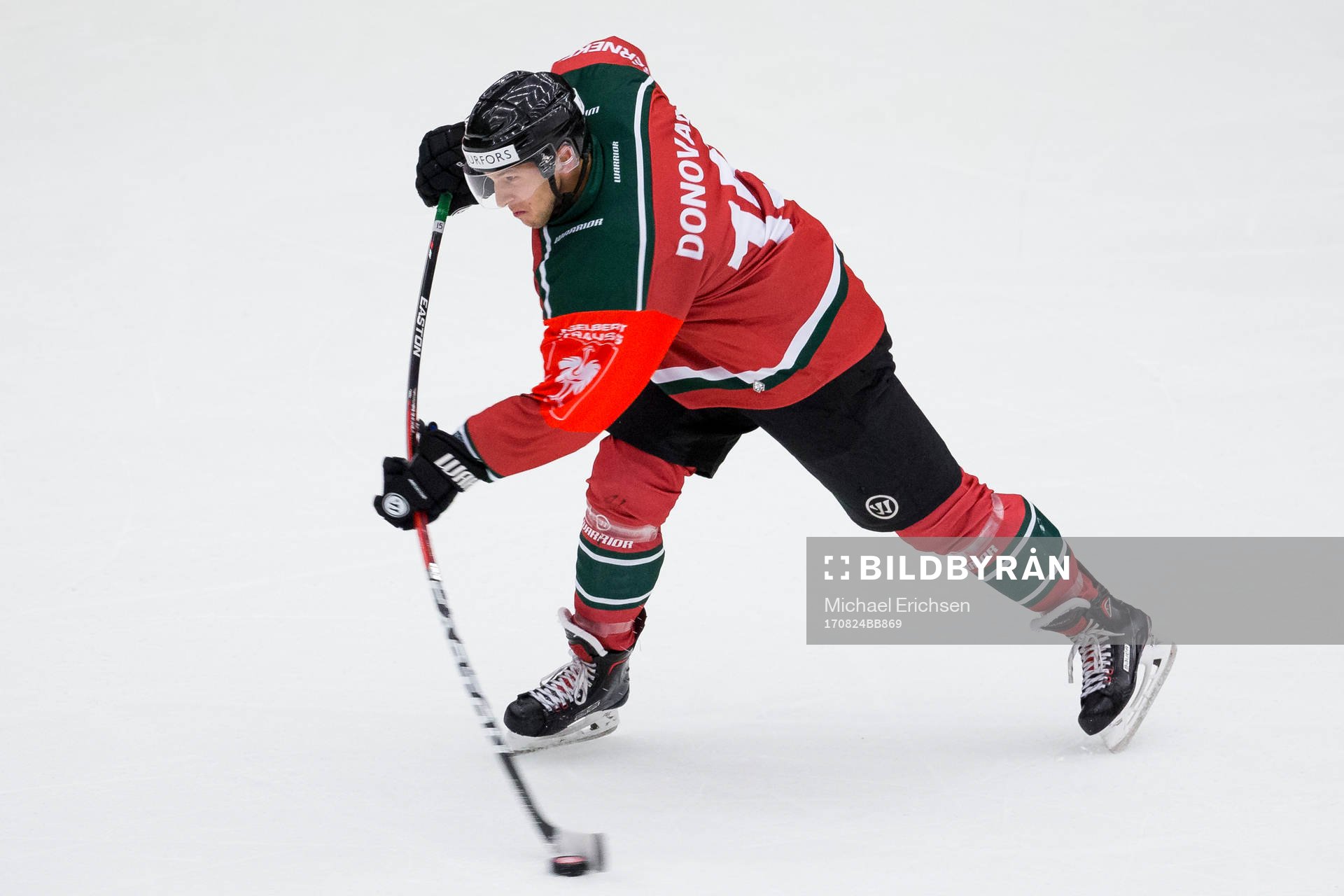 Frölundas Matt Donovan skjuter ett skott