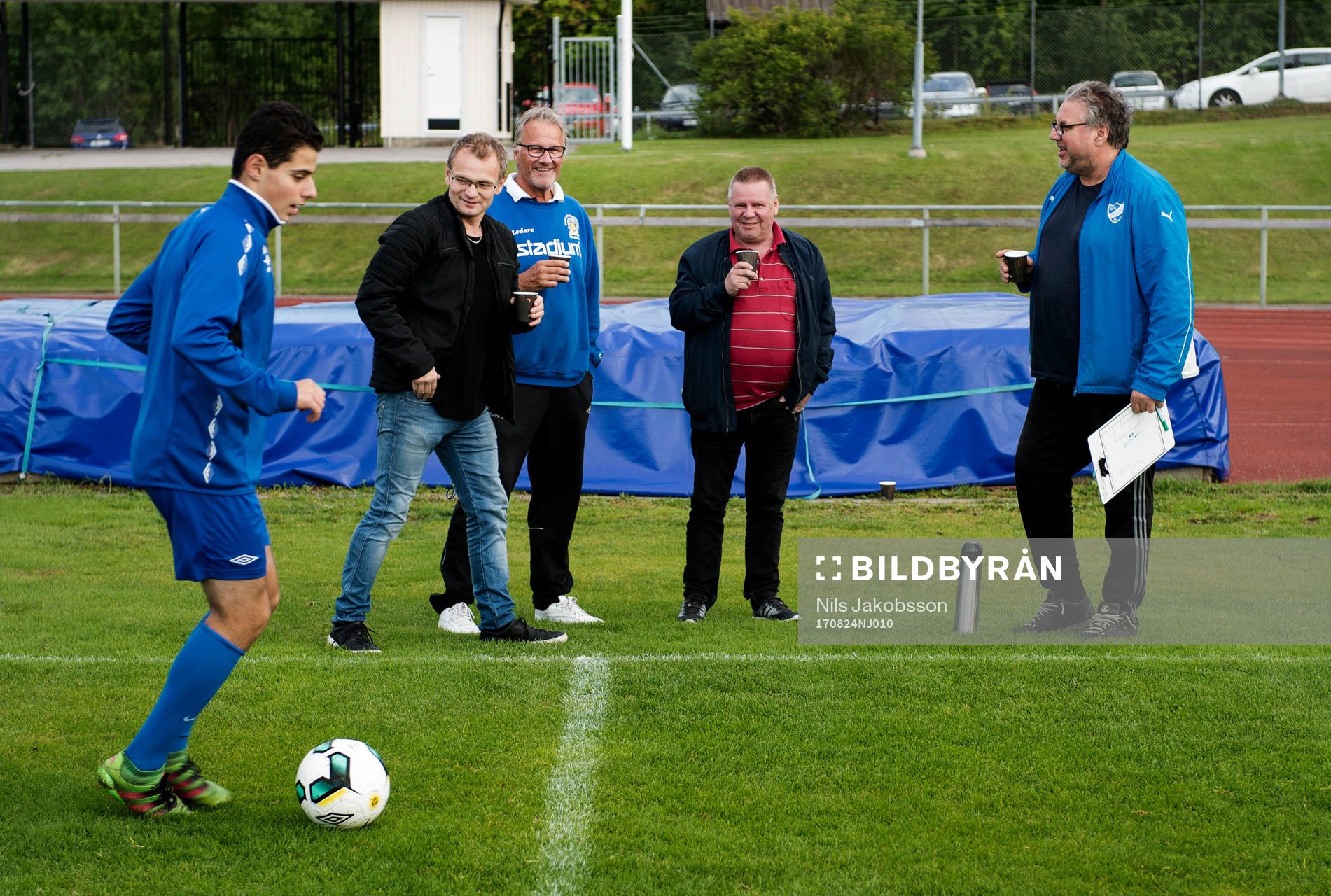 Rami Amir driver bollen och Kenneth Kile, Lars Bodin, Tomas