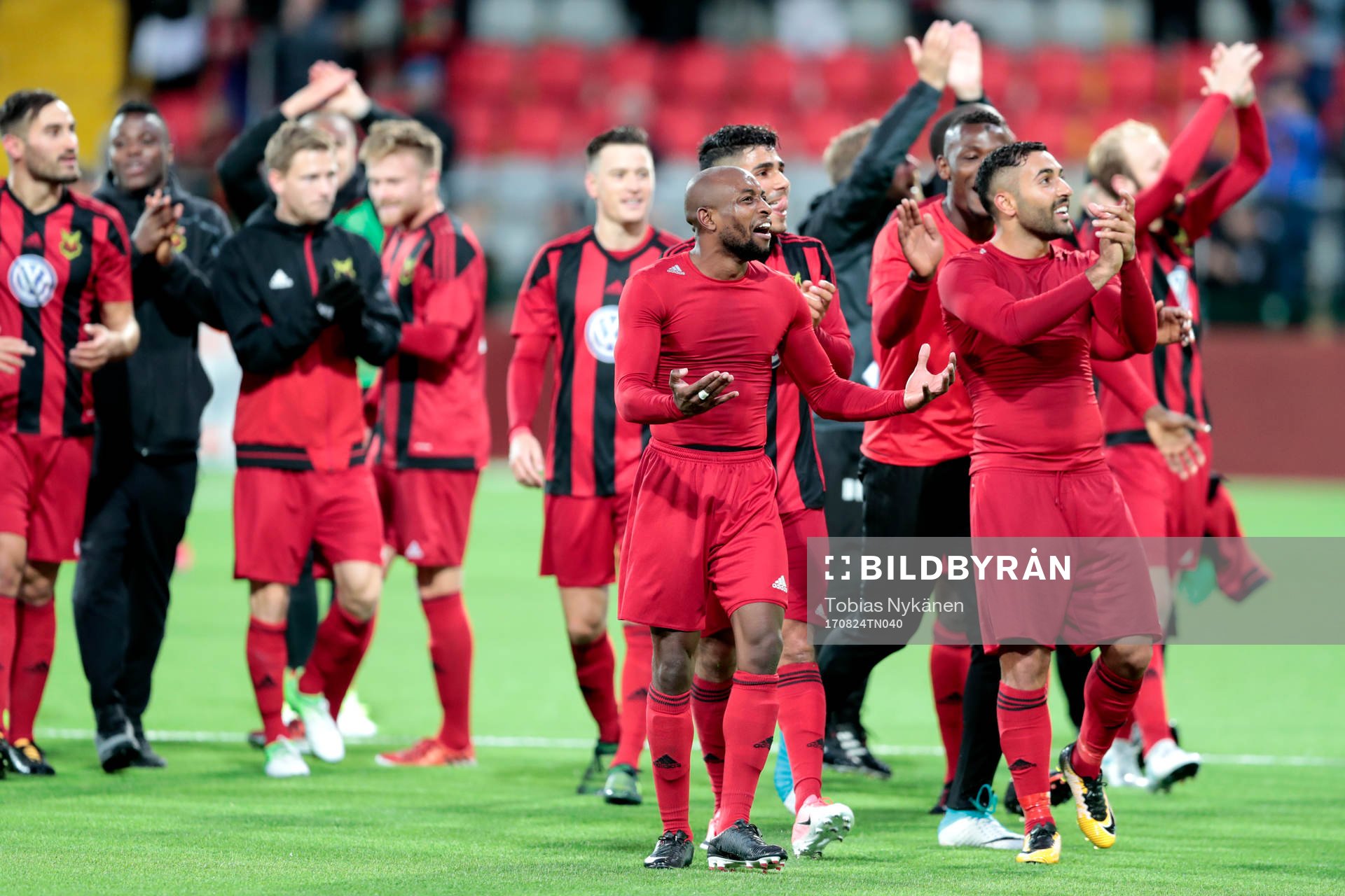 Östersunds spelare jublar