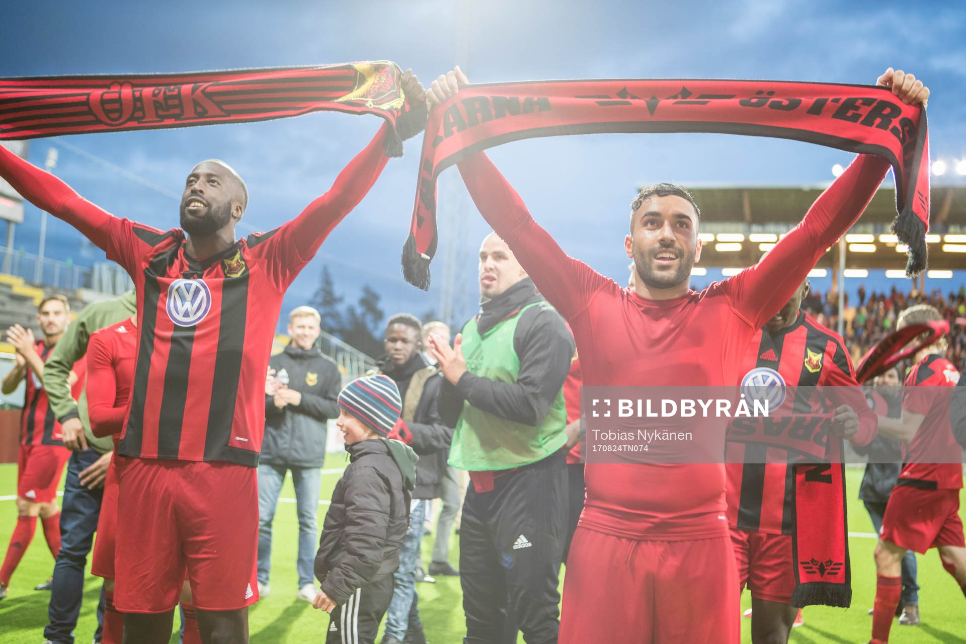Östersunds Ronald Mukiibi och Östersunds Saman Ghoddos