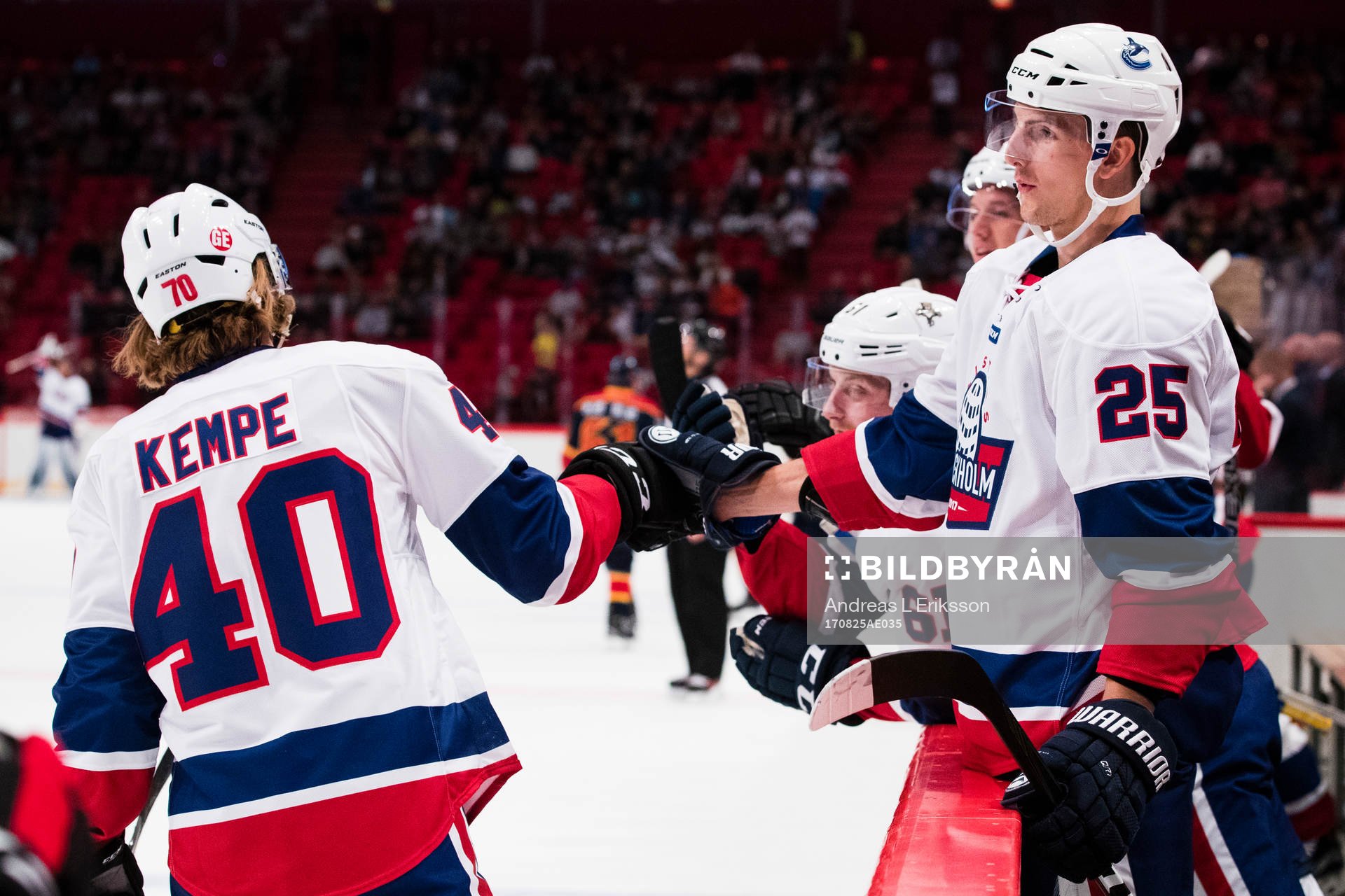 All Stars Stockholms Mario Kempe jublar