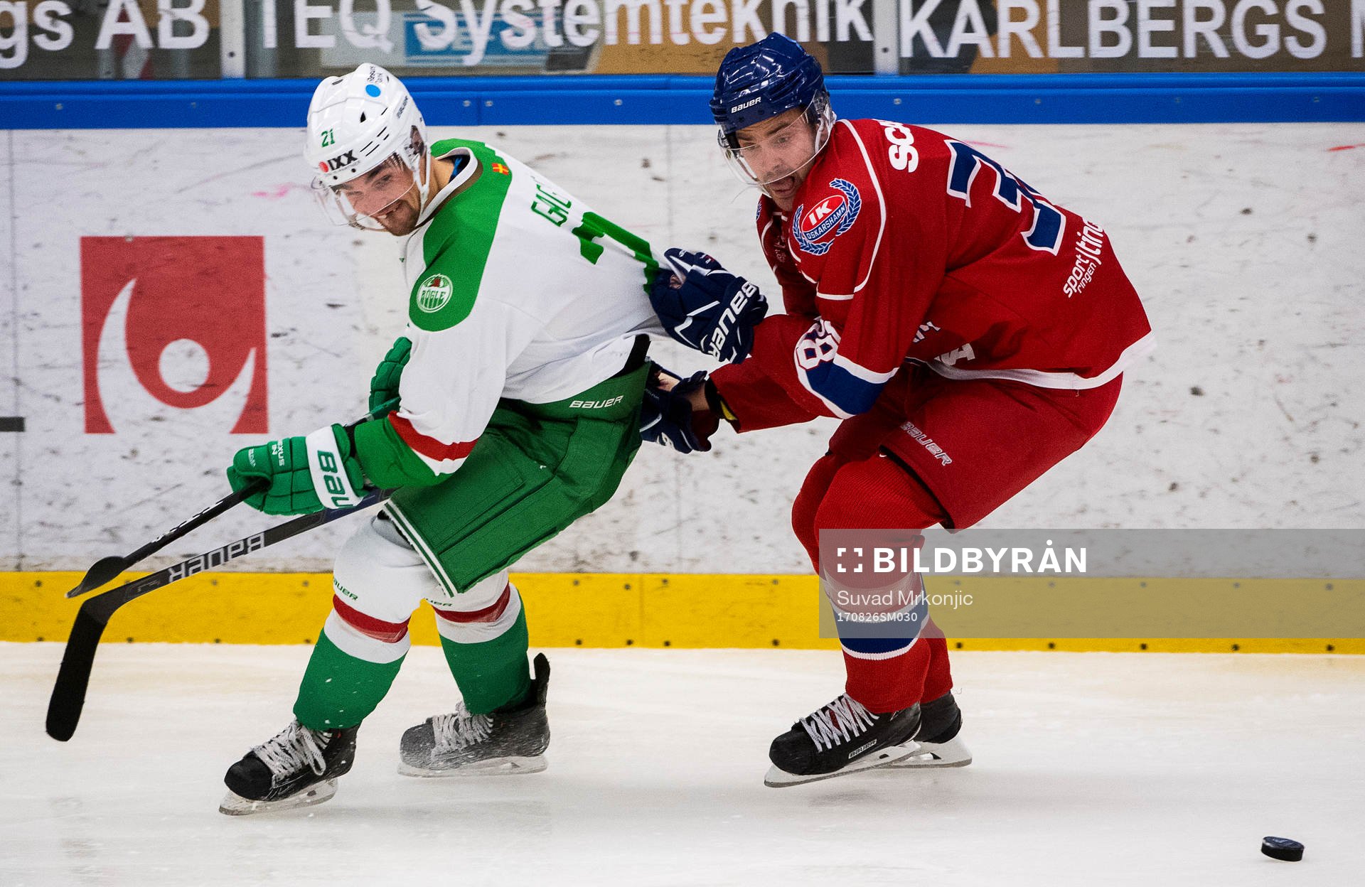 Oskarshamns Joakim Hagelin  och Rögles Kevin Gagné