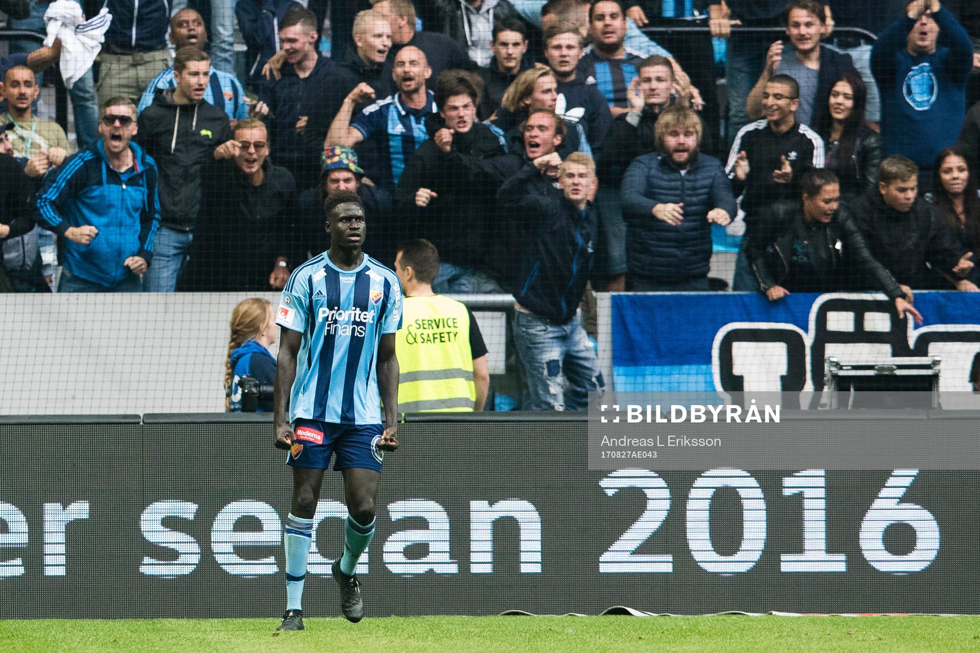 Djurgårdens Aliou Badji jublar efter att ha kvittert till 1-1 under fotbollsmatchen i Allsvenskan mellan AIK och Djurgården den 27 augusti 2017 i Stockholm.