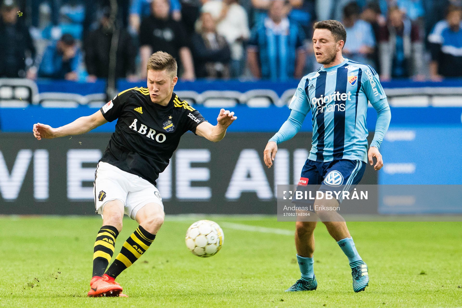 s Haukur Heidar Hauksson och Djurgårdens Kerim Mrabti