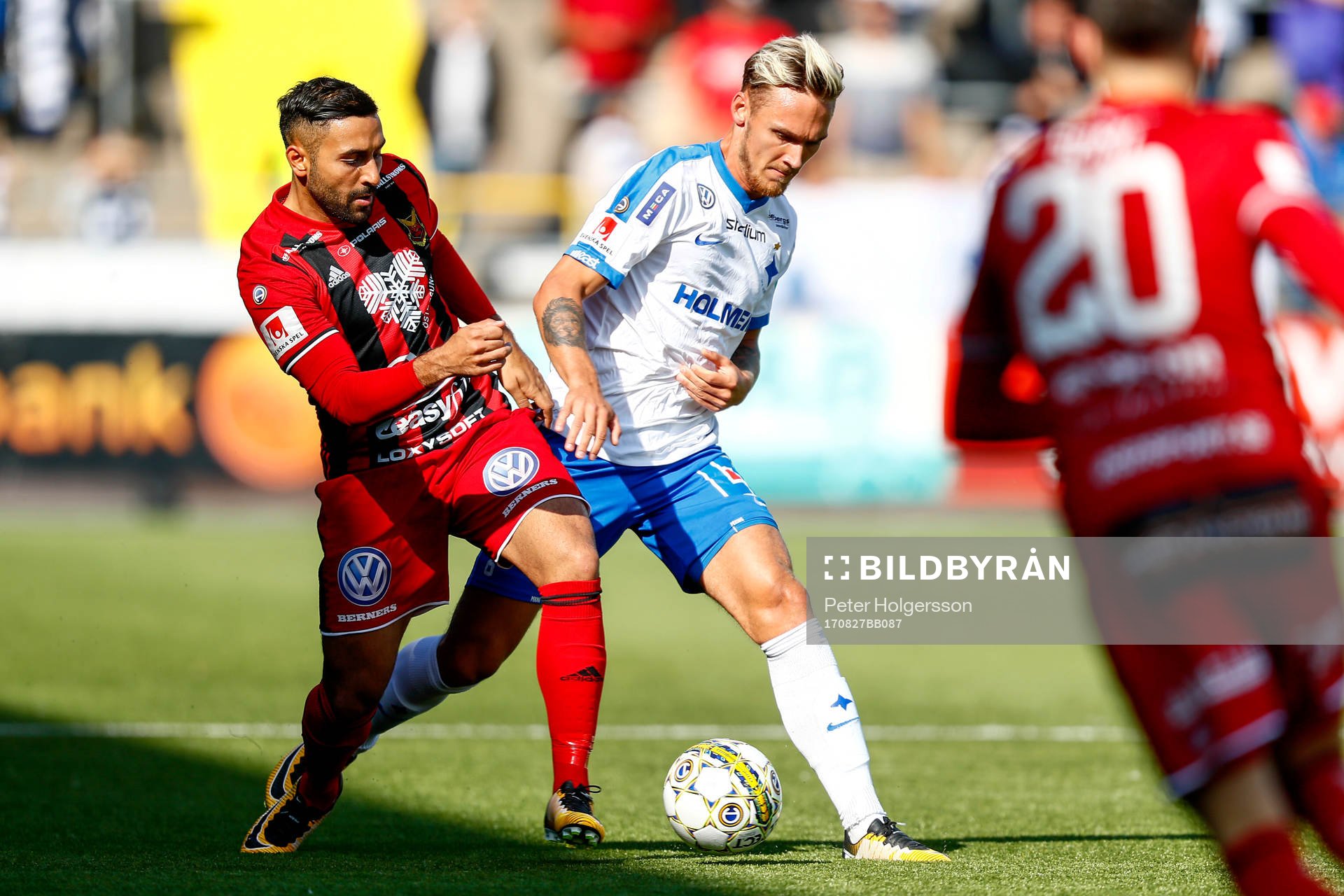 Östersunds Saman Ghoddos och Norrköpings Linus Wahlqvist