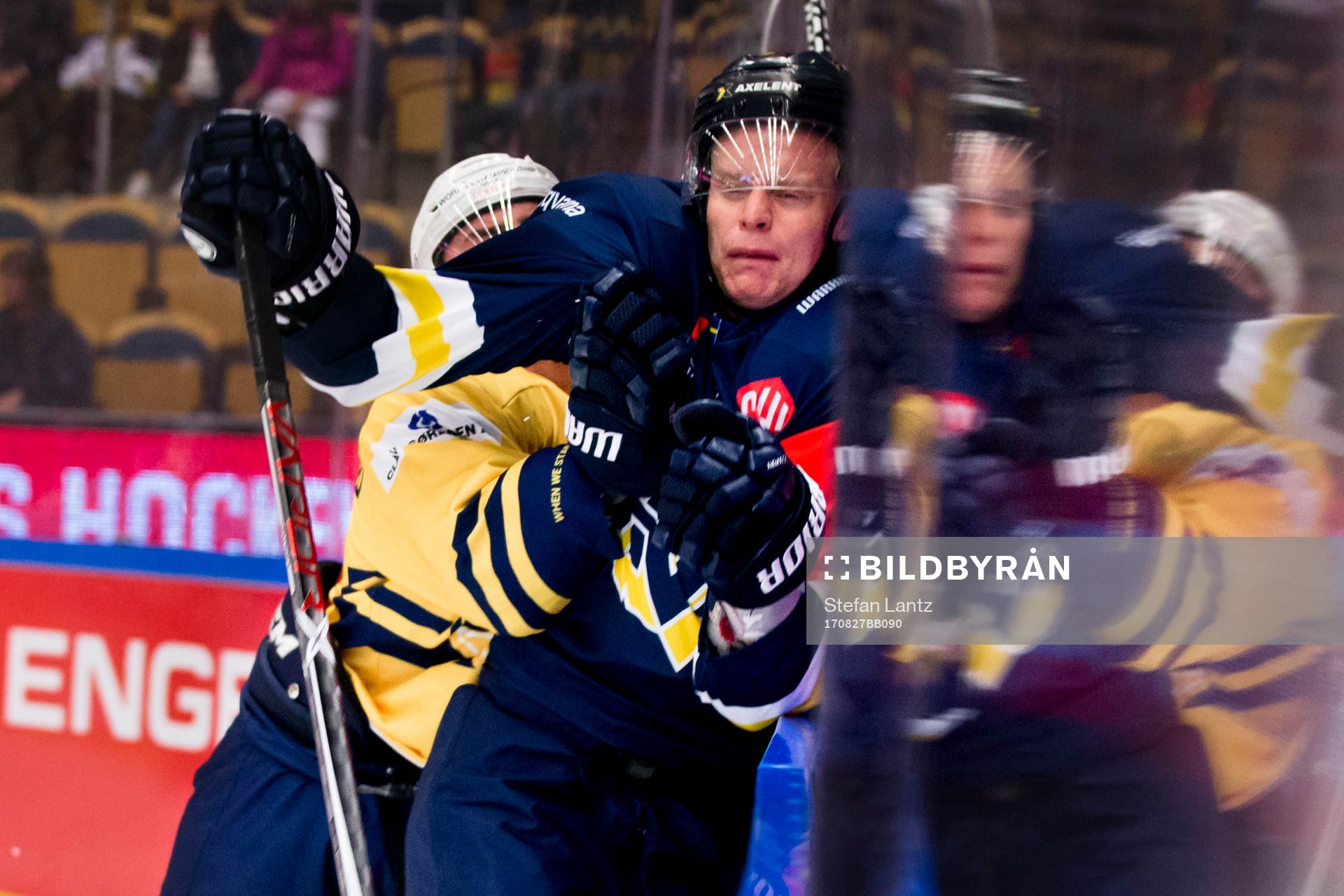 HV71 Anton Bengtsson gets tackled