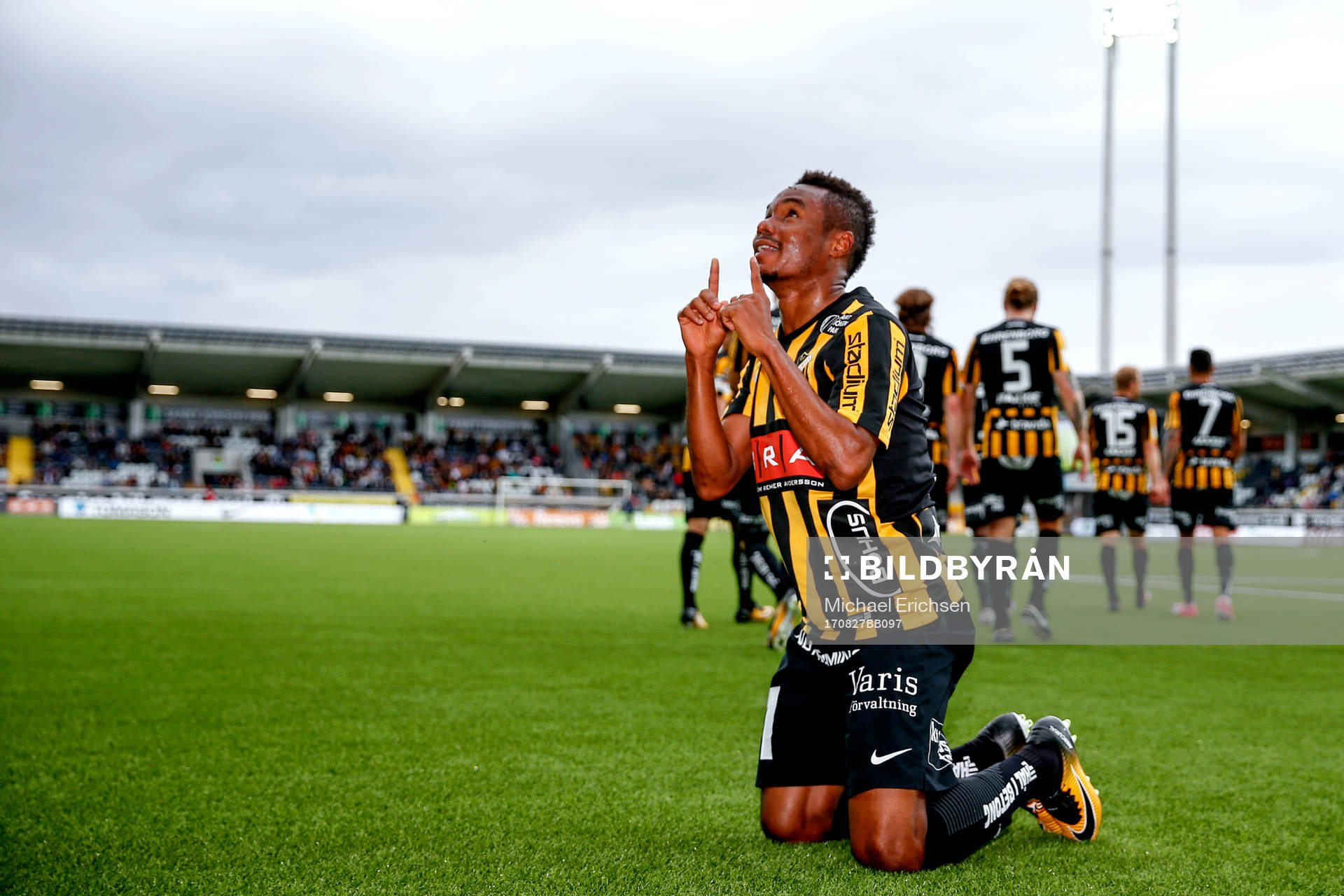 Häckens Nasiru Mohammed jublar