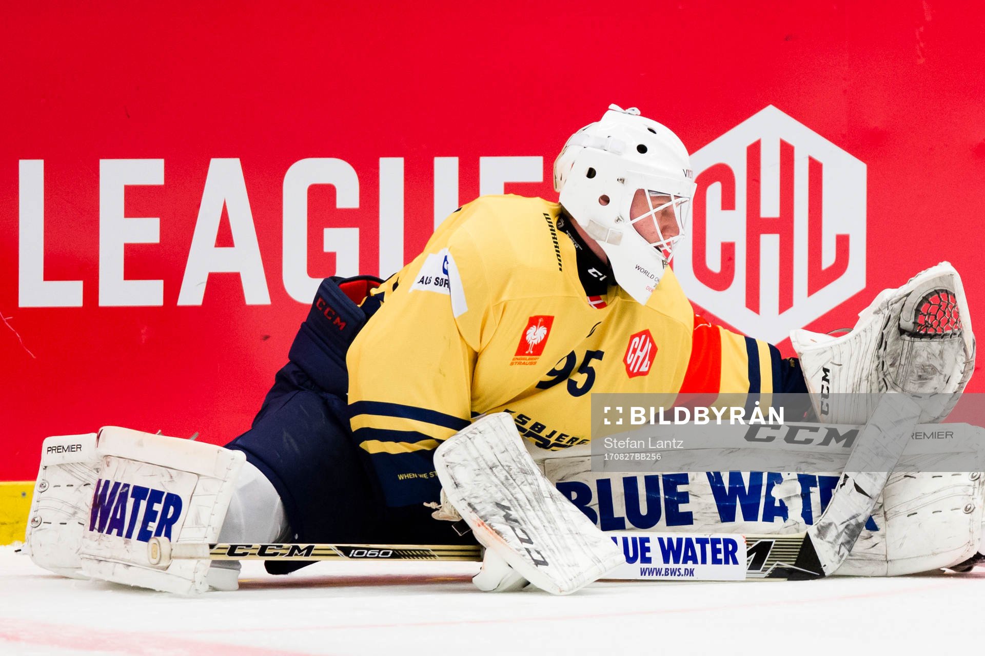 Nicolaj Henriksen goaltender of Esbjerg