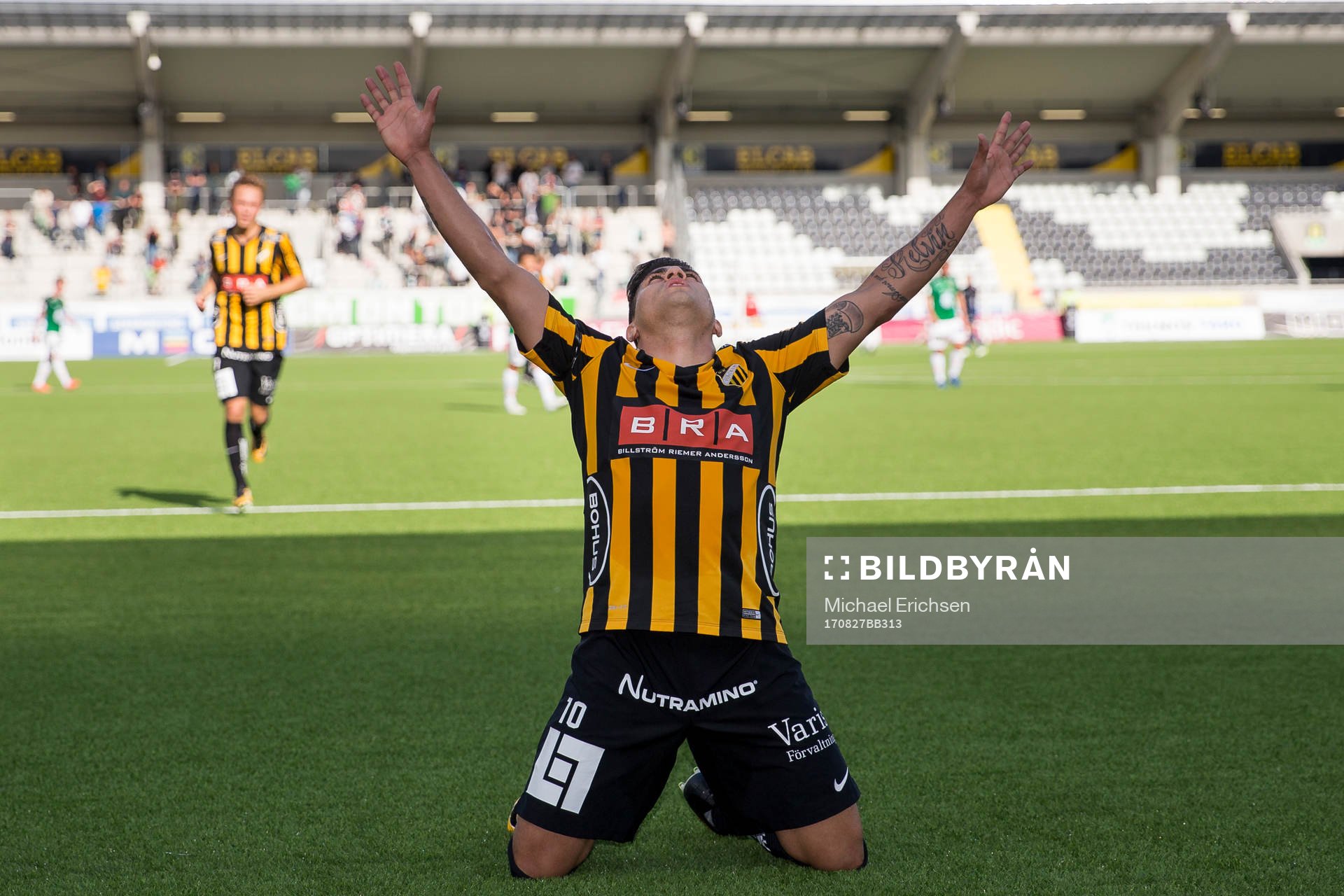 Häckens Paulinho jublar