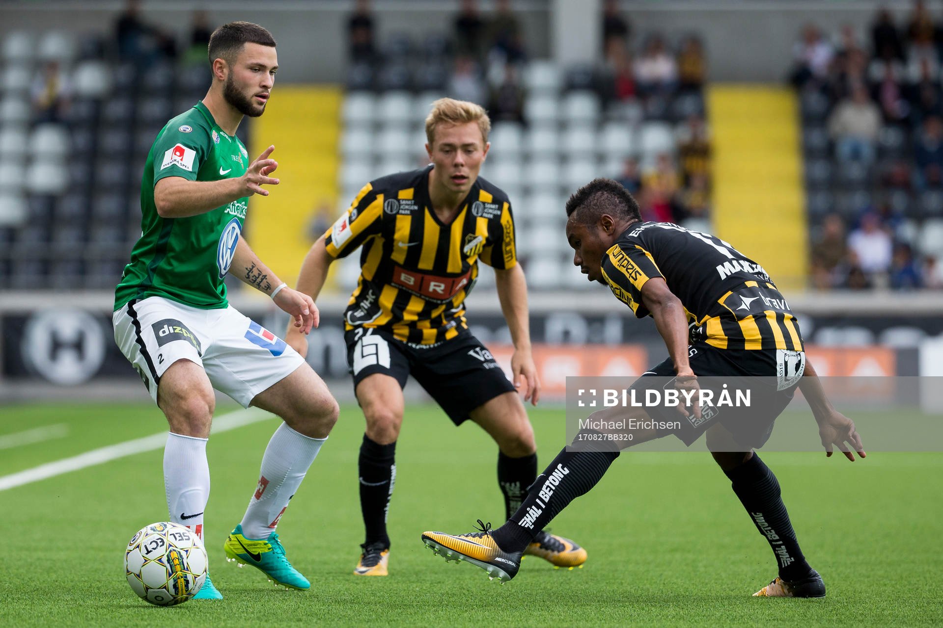 Jönköpings Jonathan Tamimi mot Häckens Joel Andersson